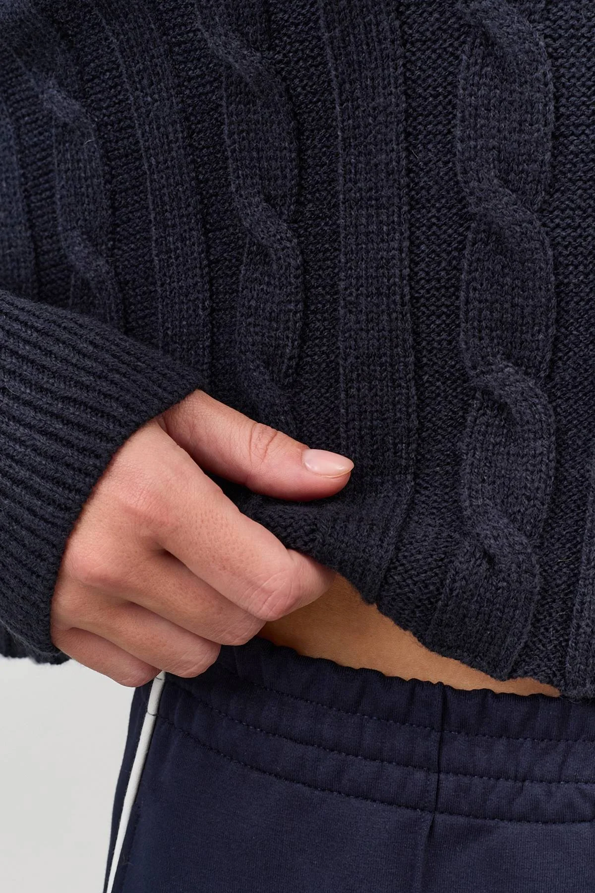 Трикотажные брюки с контрастным кантом, 48