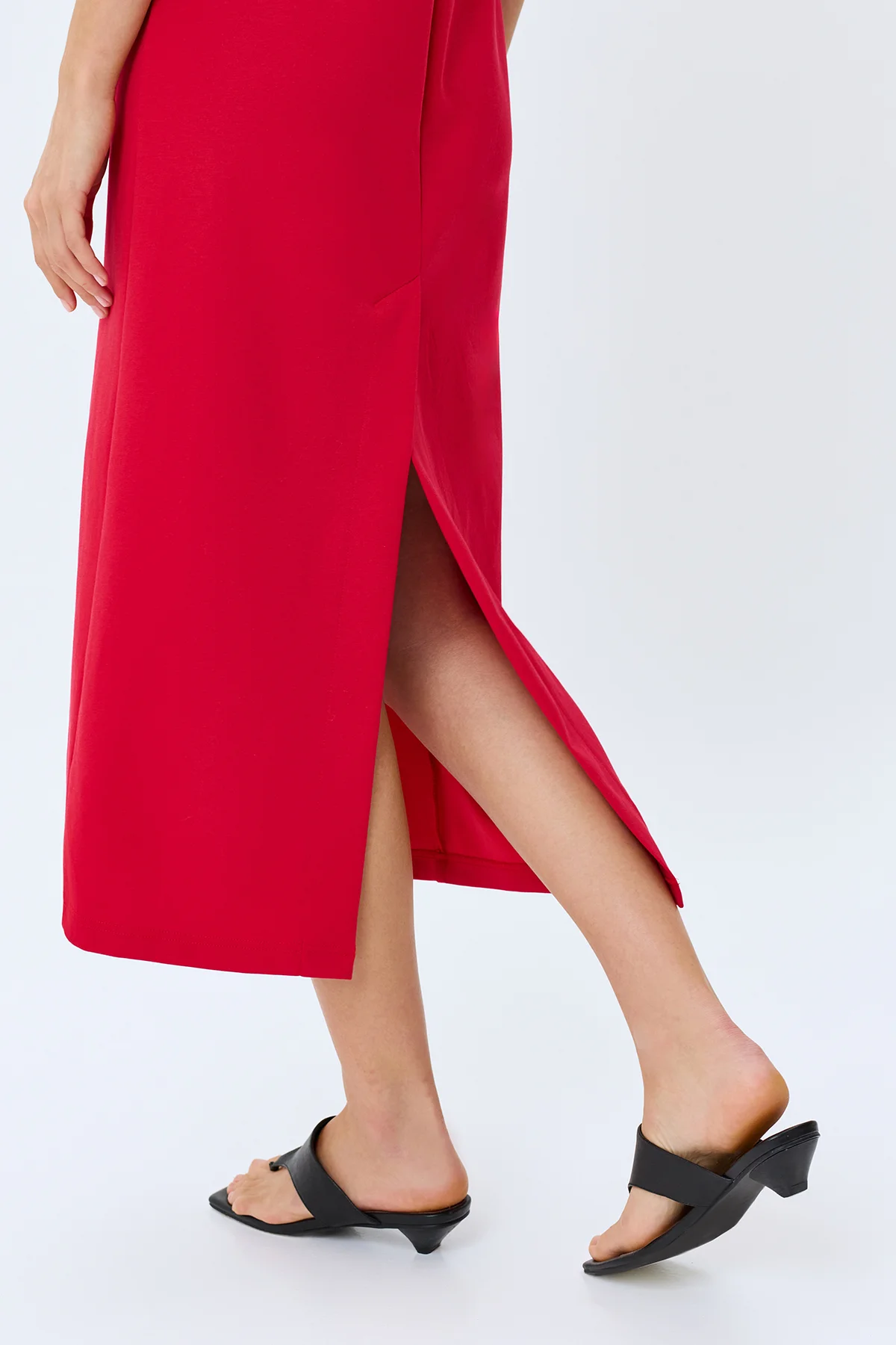 Платье длинное вечернее с разрезом, 46