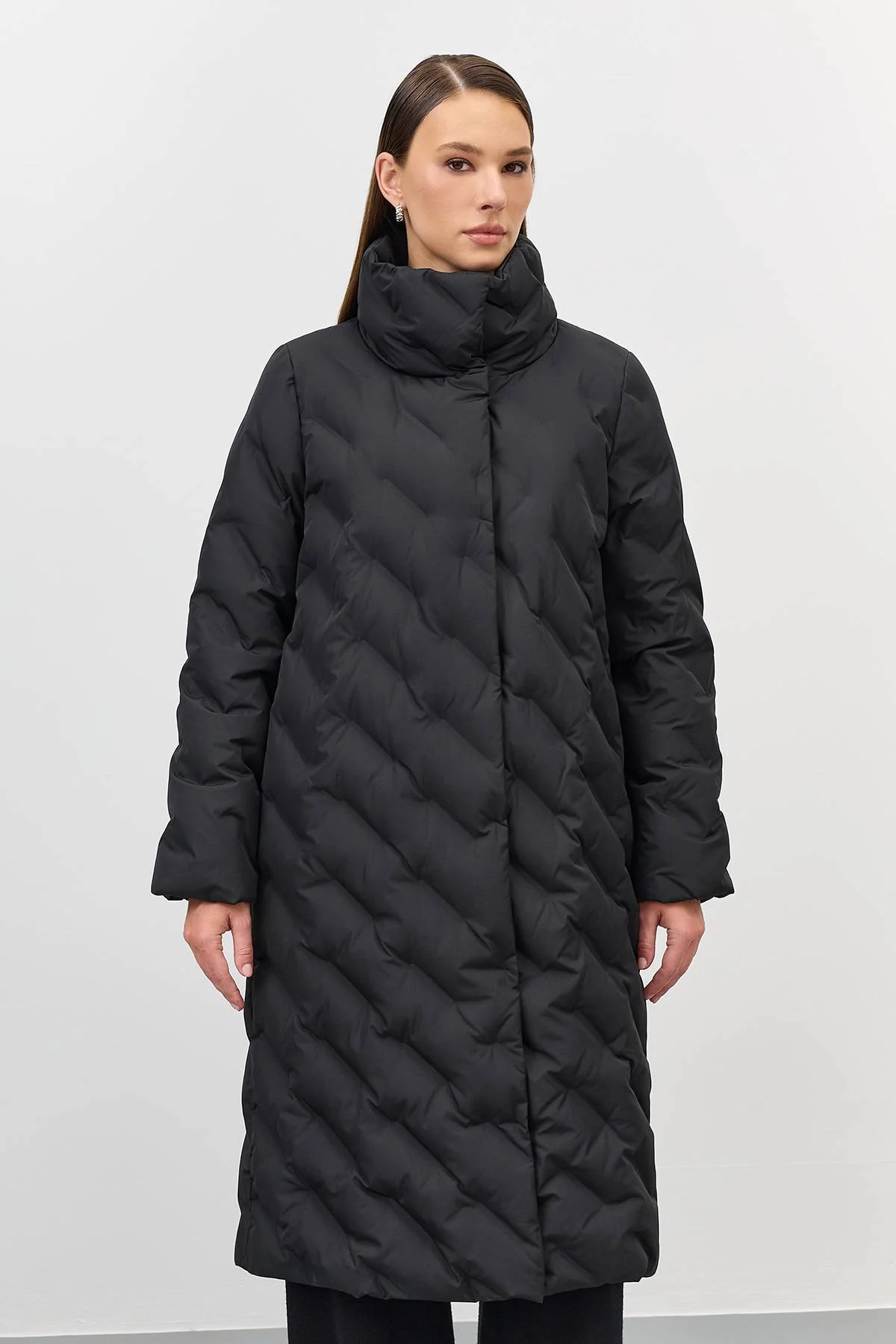 Лимитированная серия пальто с светло-серым палантином , 44