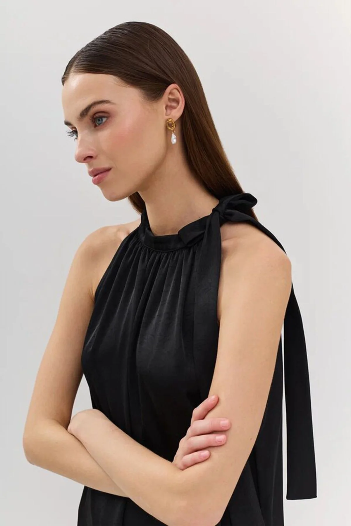 Платье миди с боковыми карманами в чёрном цвете, 48р