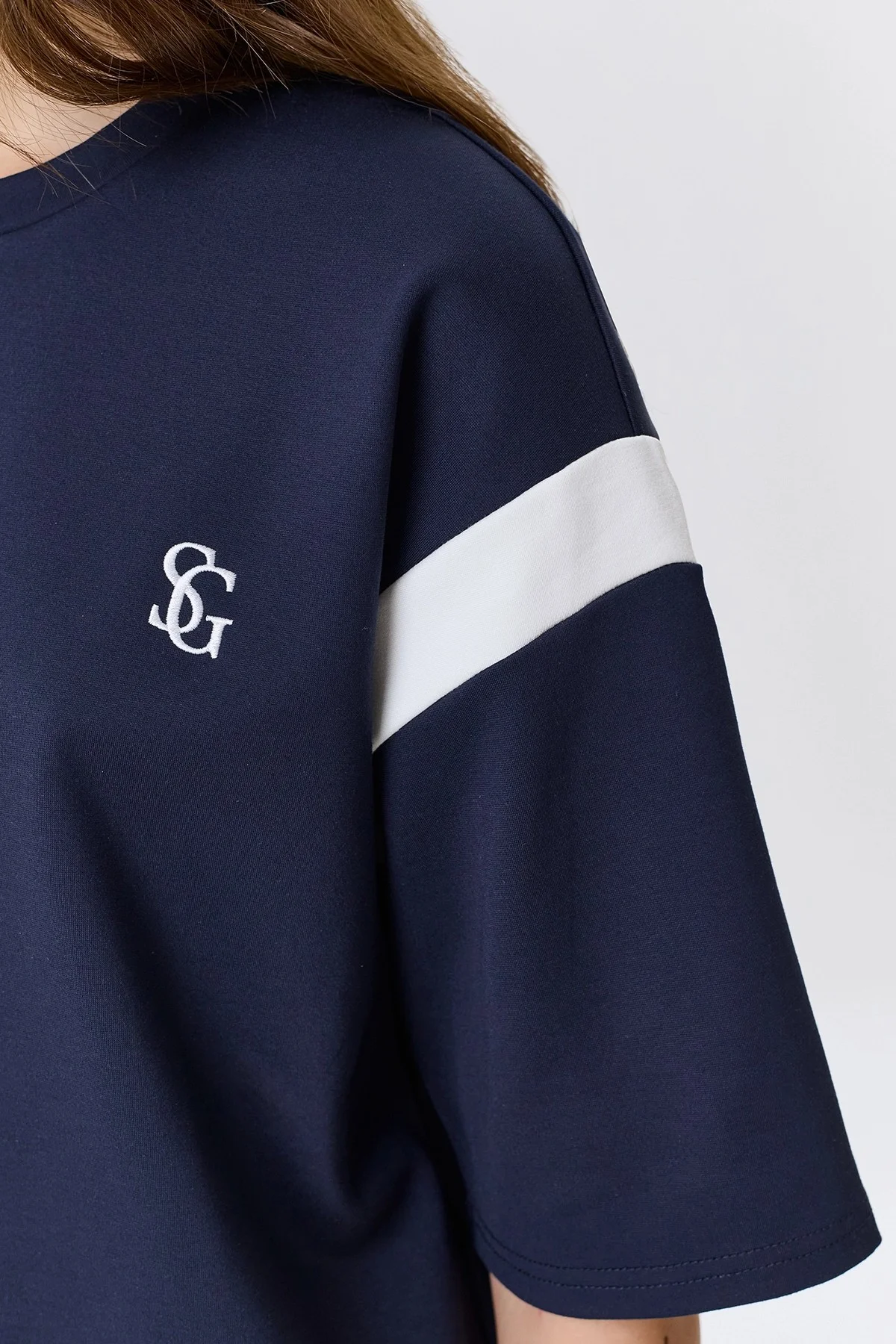 Джемпер с контрастными вставками, 48