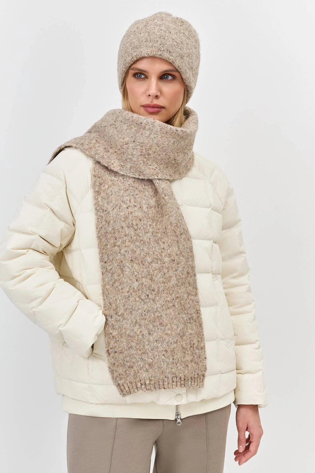 Укороченная шапка с шерстью, One