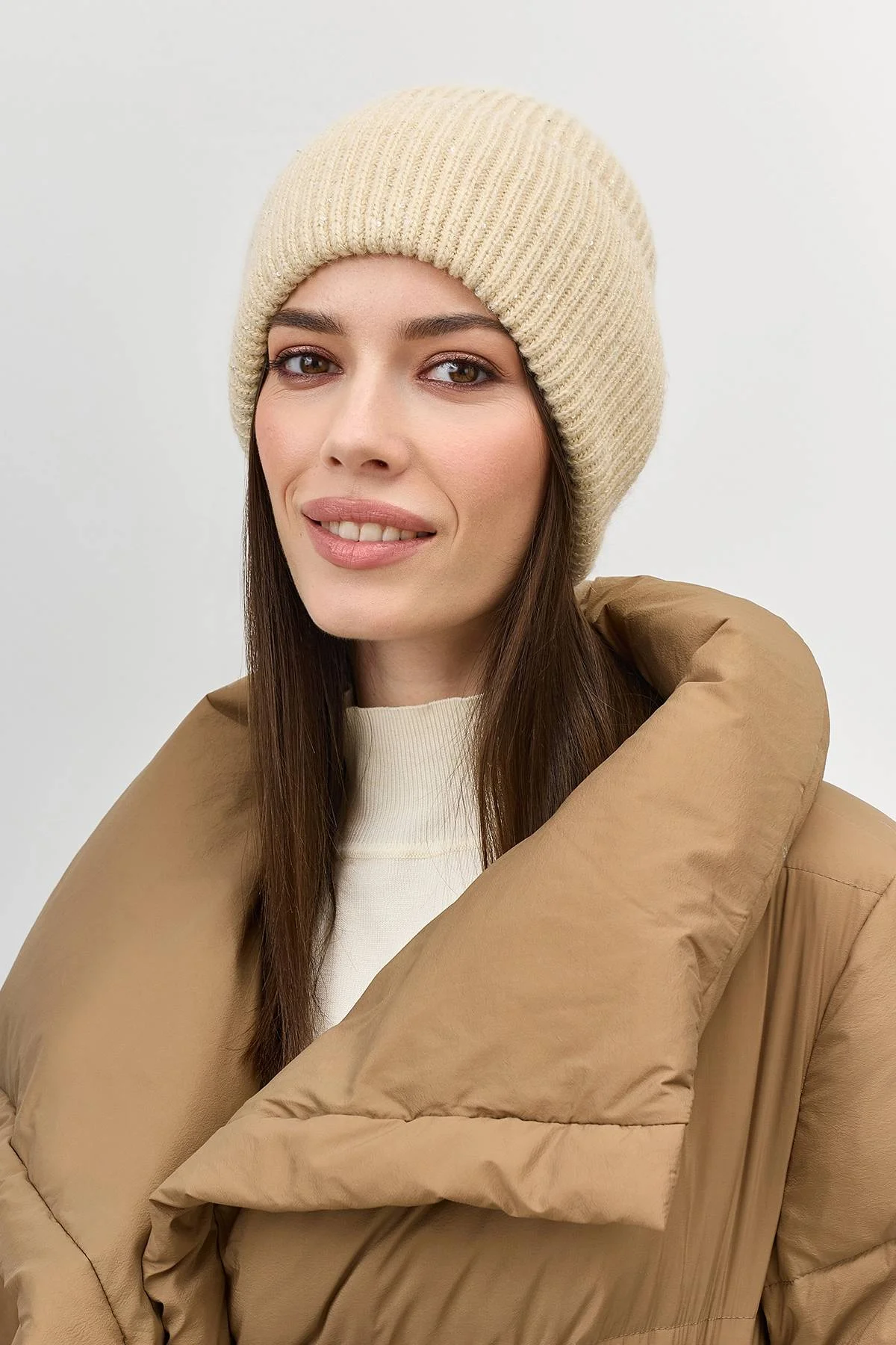 Шапка бини с широким отворотом, One