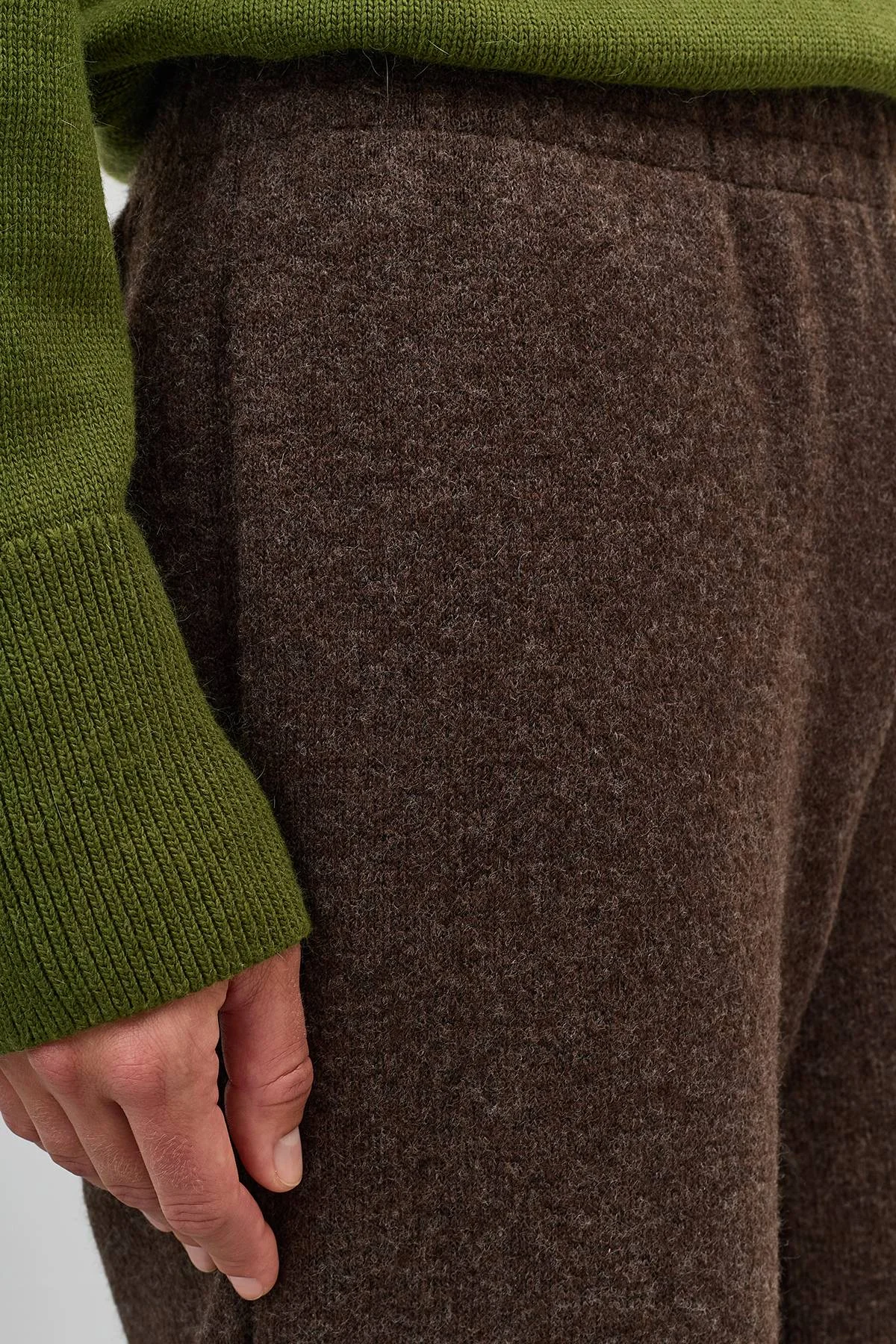 Лимитированная серия теплые трикотажные брюки и ремень, 46 Лимитированная серия теплые трикотажные брюки и ремень, 46