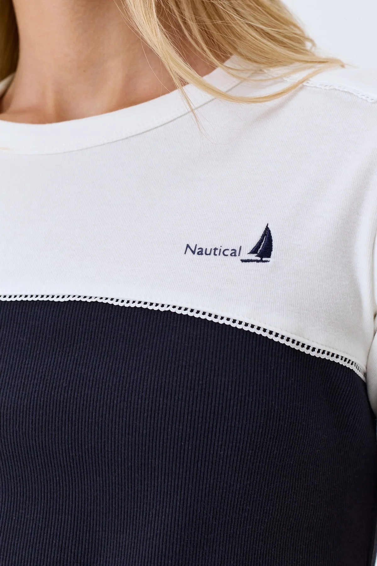 Комбинированная футболка с кокеткой, 46