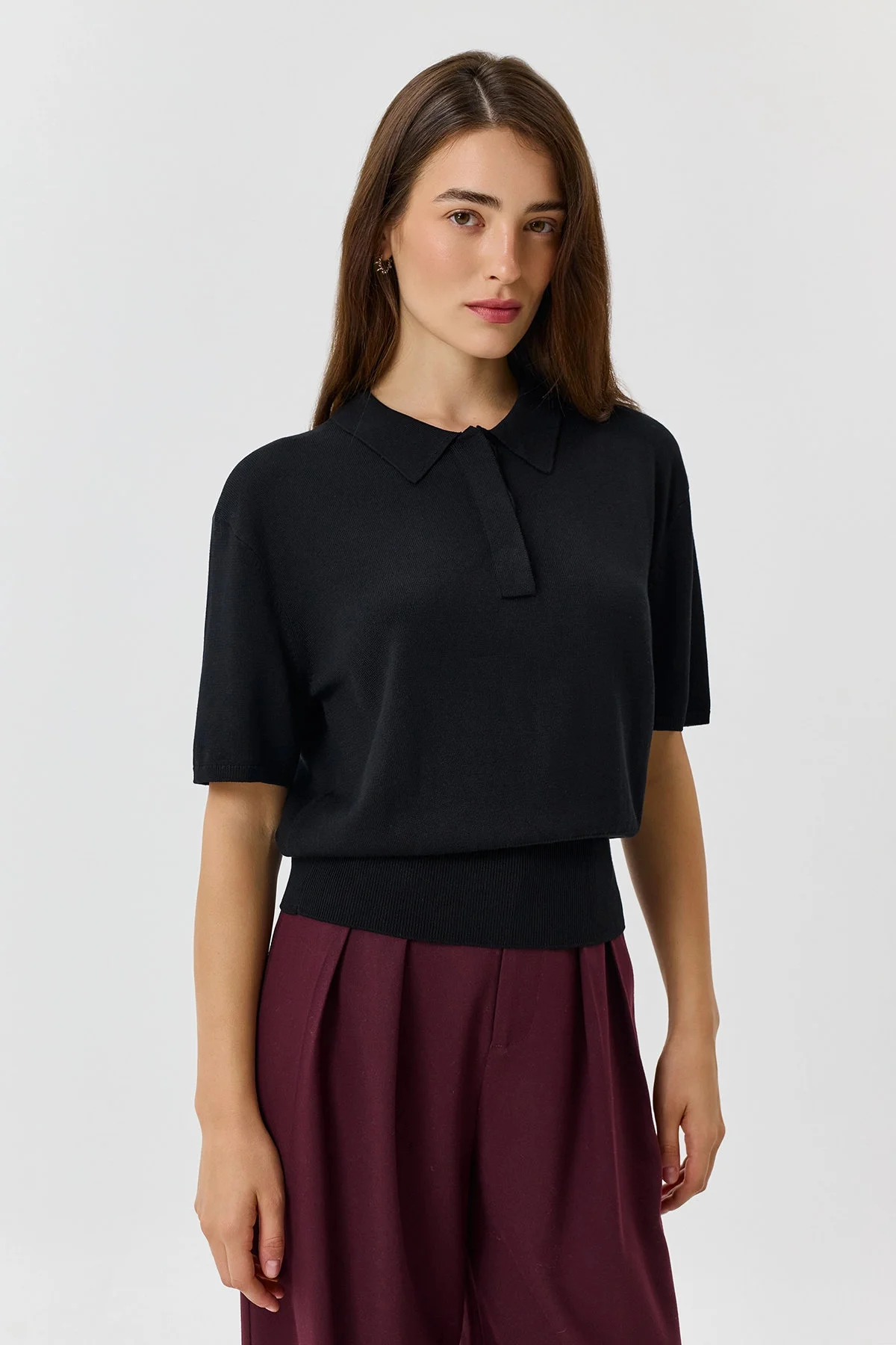 Oversize джемпер из смесовой вискозы в черном цвете, 50