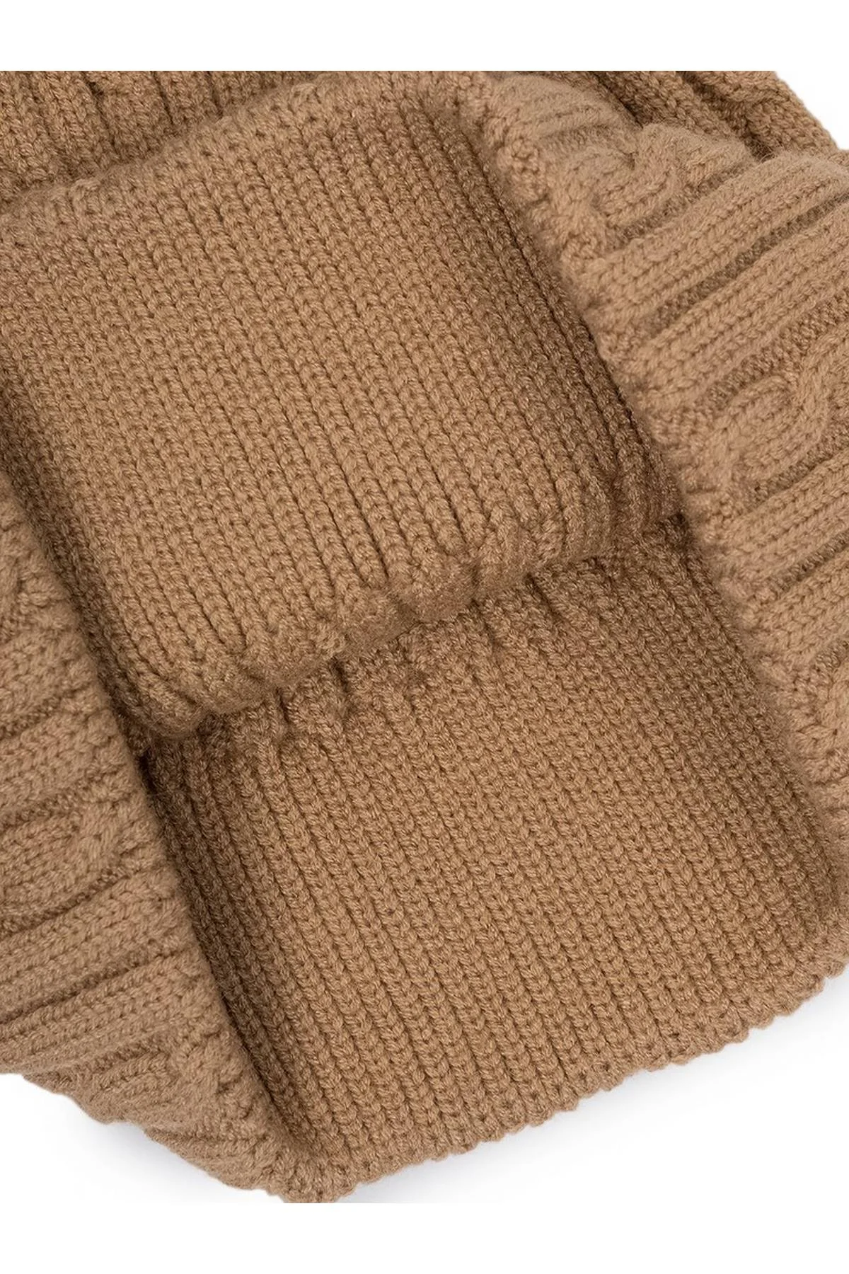 Шапка бежевая, One