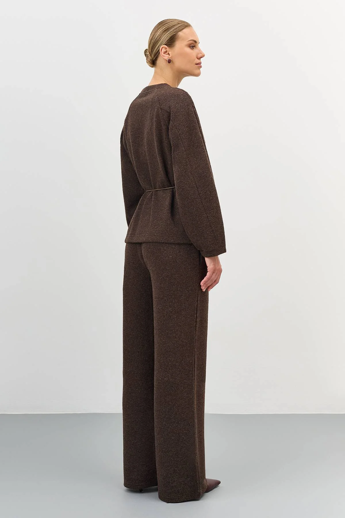 Лимитированная серия теплые трикотажные брюки и ремень, 44 Лимитированная серия теплые трикотажные брюки и ремень, 44