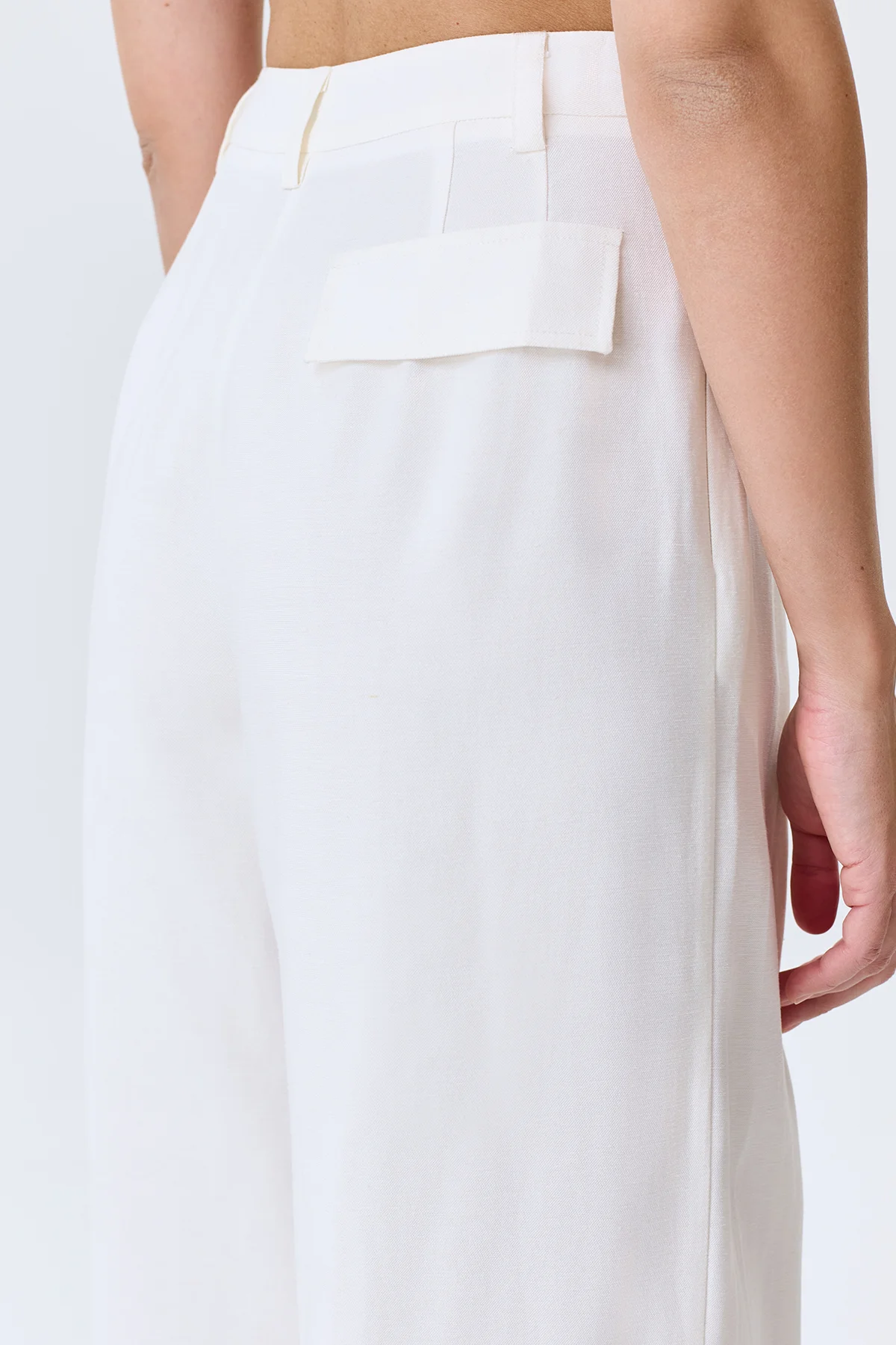 Широкие брюки с акцентными складками, 40