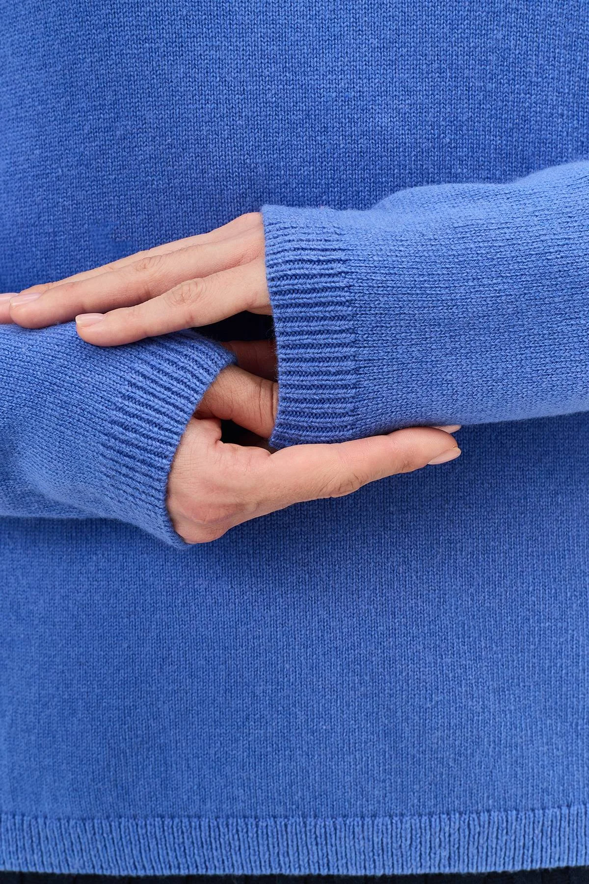 Лимитированная серия яркий джемпер с шерстью и палантином, 46