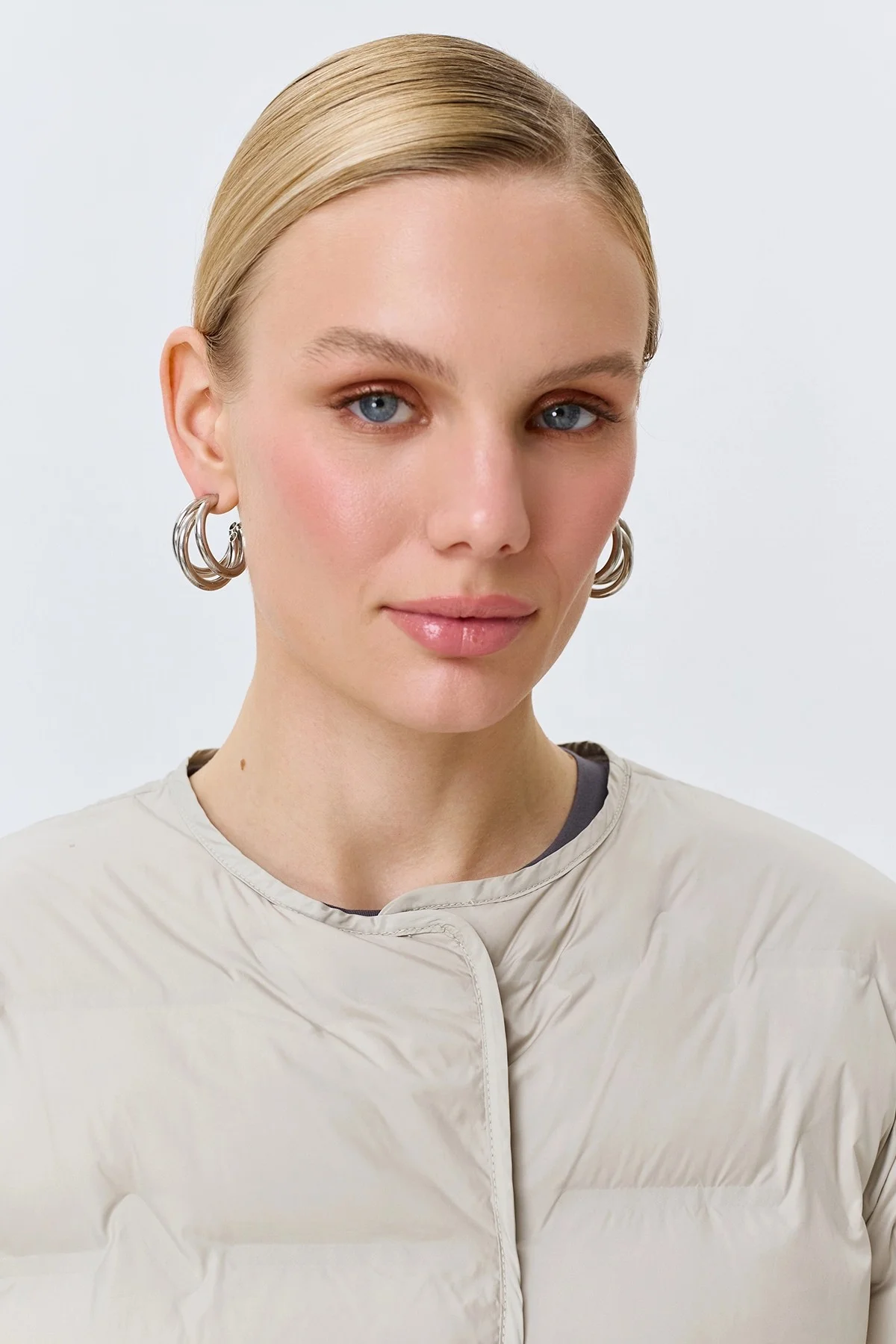 Стеганная куртка с шарфом, 42