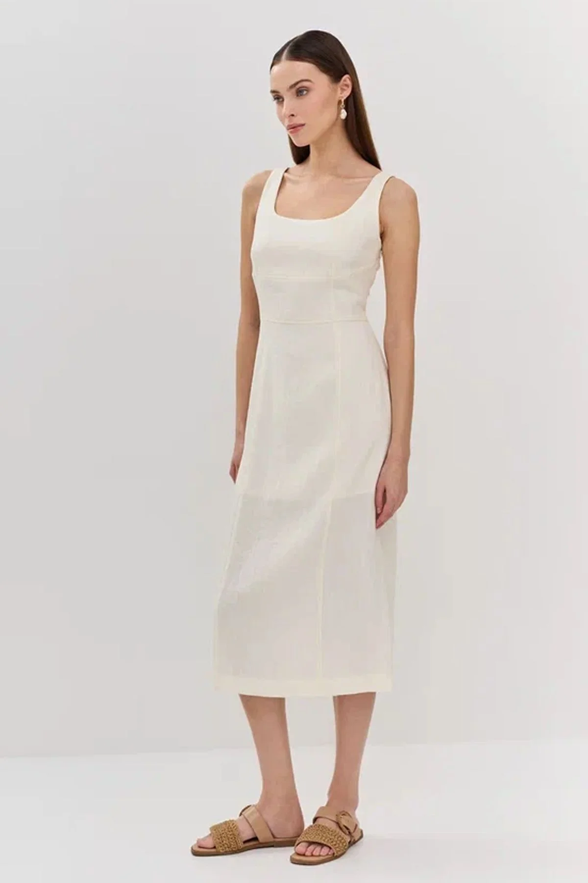 Платье миди из лёгкой вискозы в молочном цвете, 46р