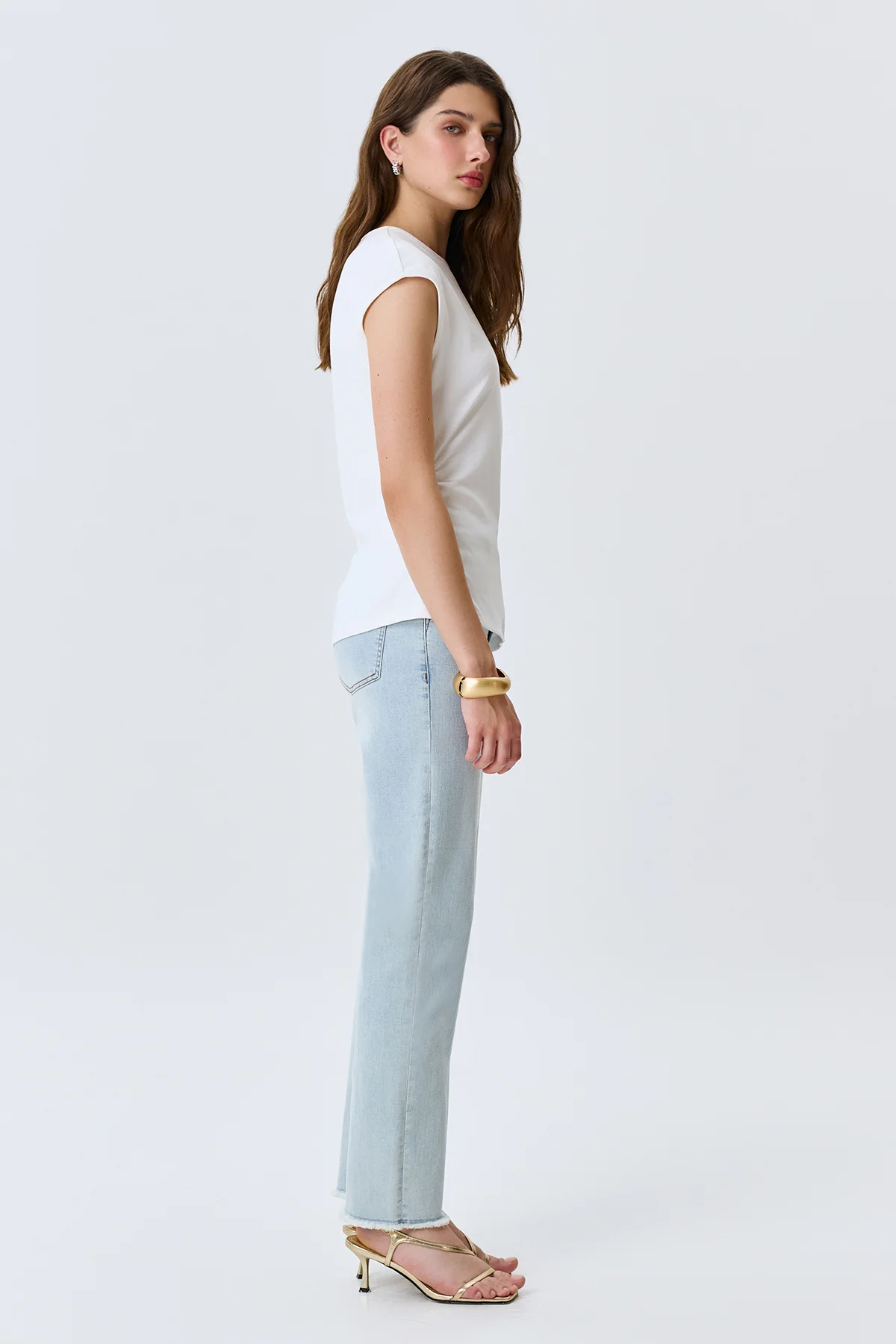 Асимметричный топ с высоким разрезом, 52