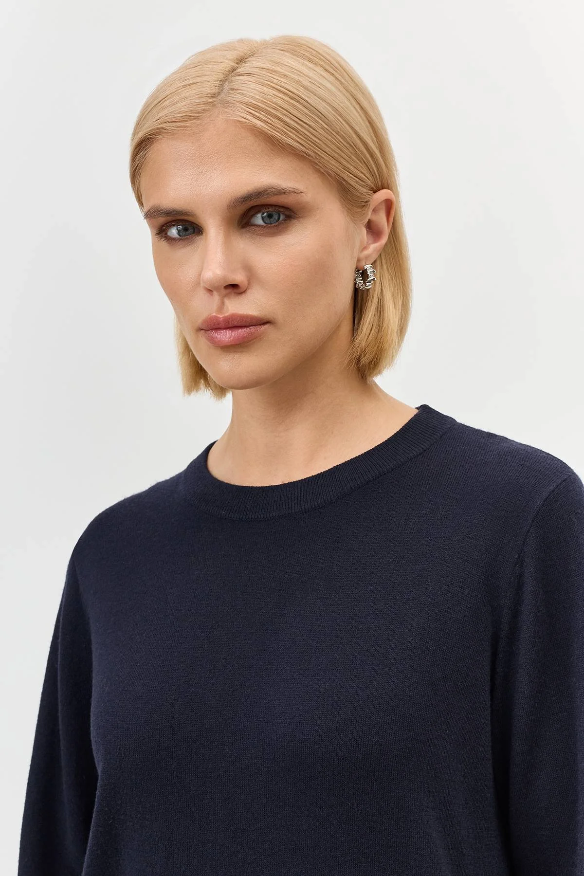 Лимитированная серия джемпер с контрастной вышивкой и ремень, 44