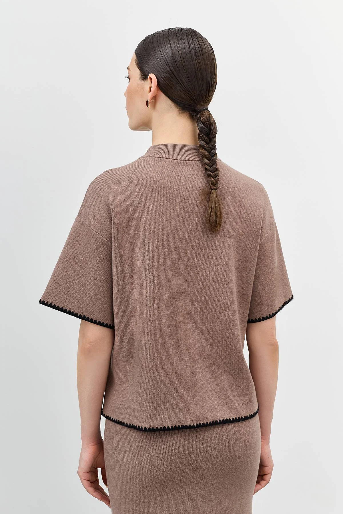 Лимитированная серия свободный джемпер с коротким рукавом и ремень, 48