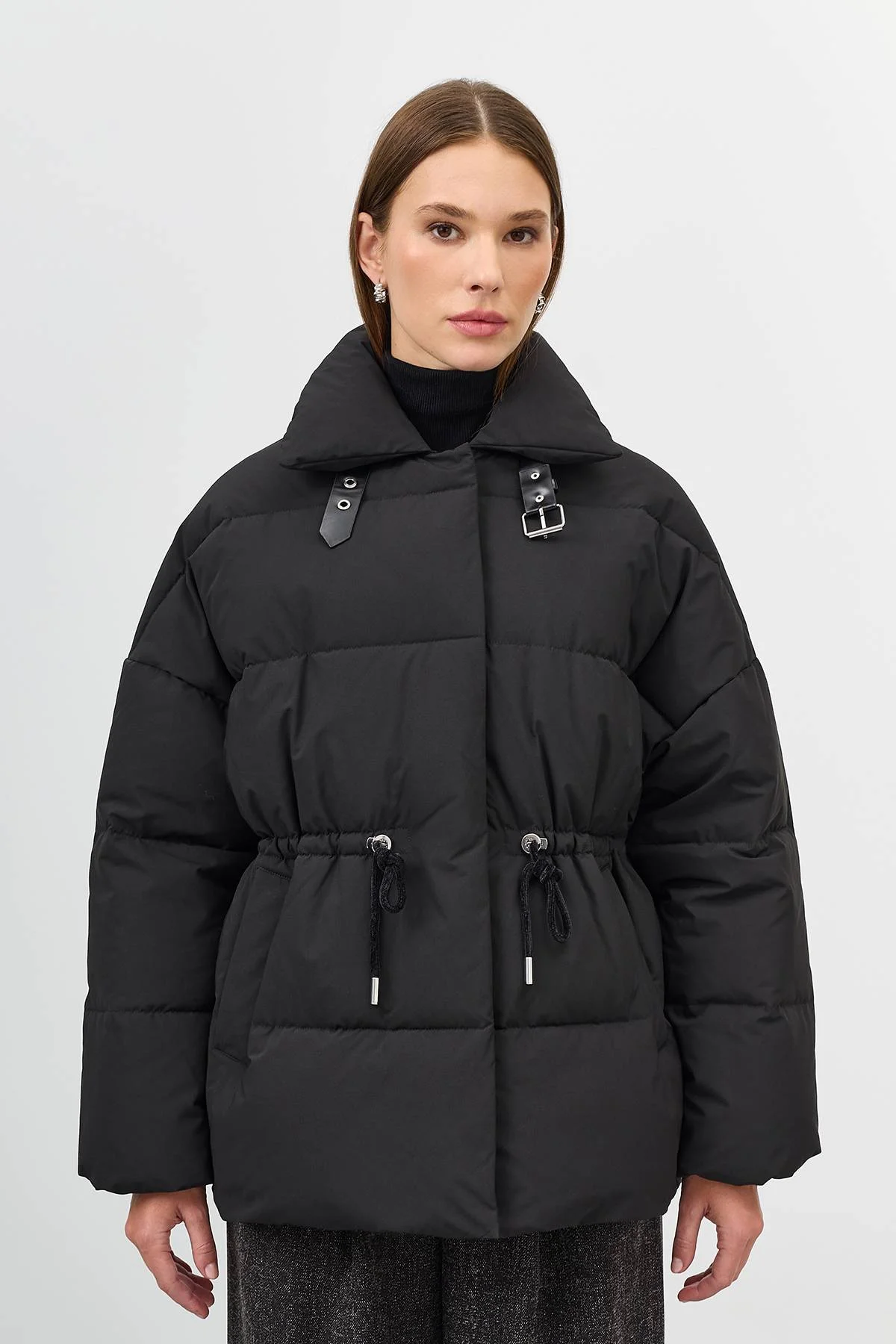 Лимитированная серия Приталенная куртка с хлястикомс палантином, 40 Лимитированная серия Приталенная куртка с хлястикомс палантином, 40