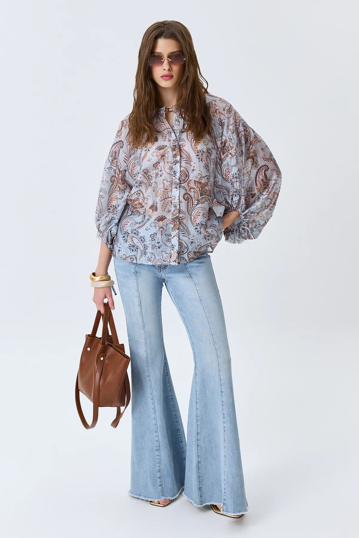 Широкие джинсы с контрастными швами, 44