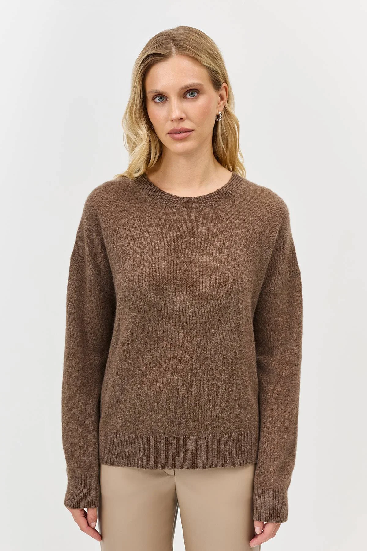 Лимитированная серия уютный джемпер из 100% кашемира и ремень, 44