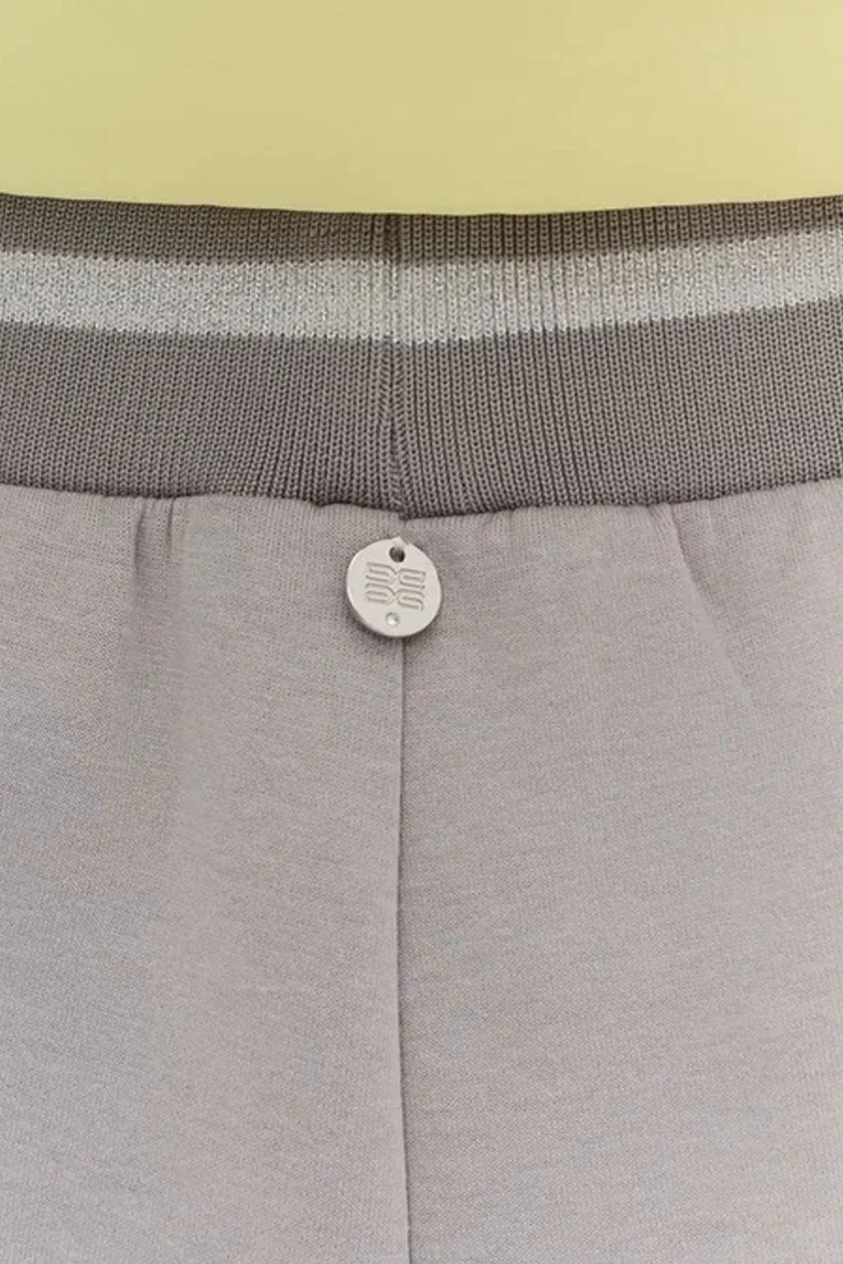 Брюки в спортивном стиле с кулисой на талии, 52р