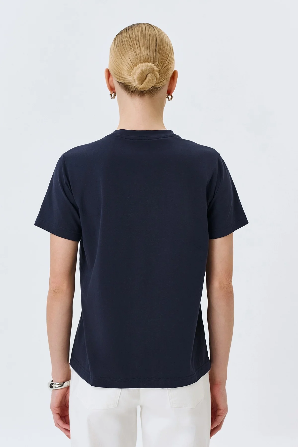 Футболка с деликатным принтом, 44