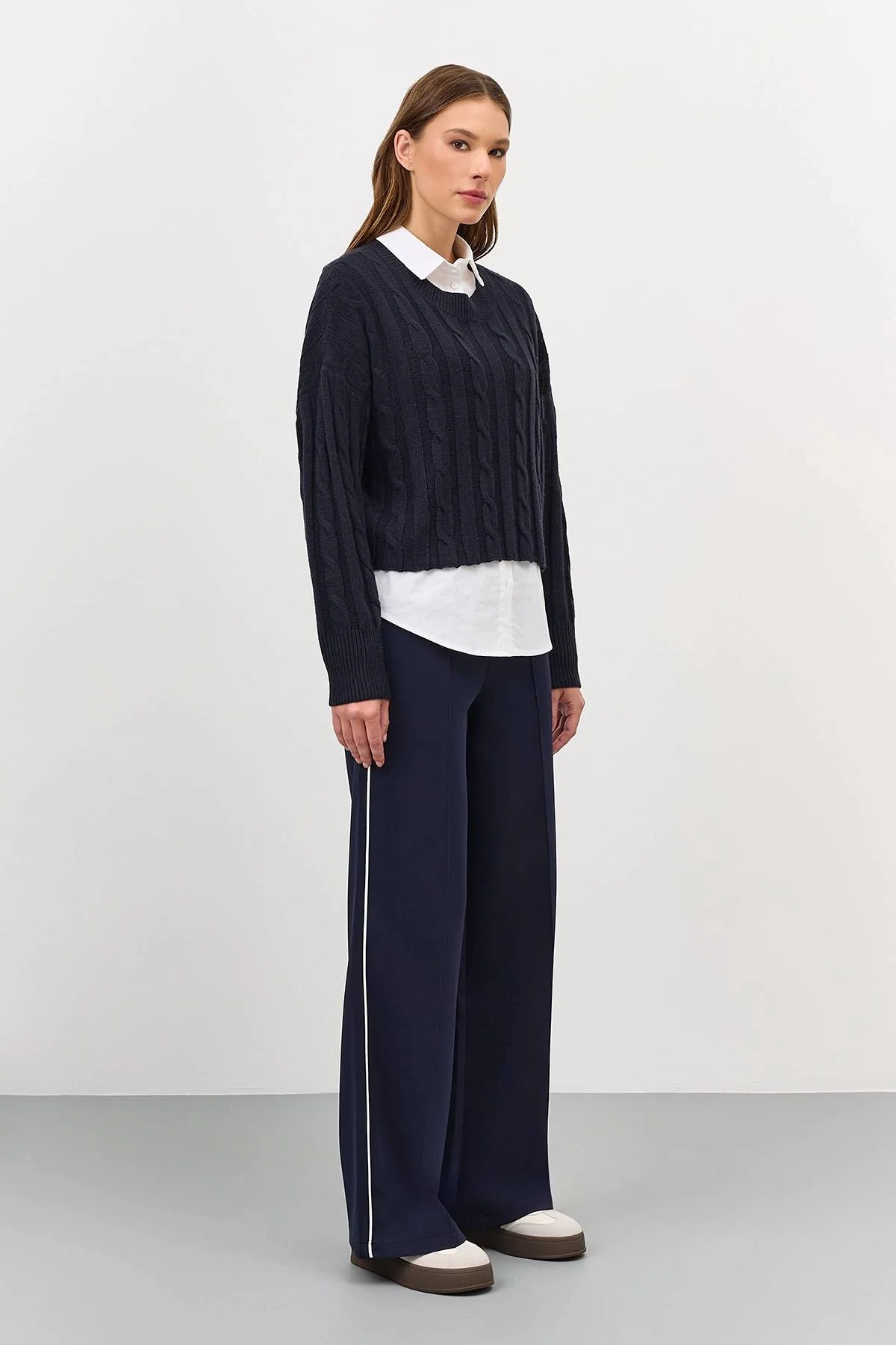 Трикотажные брюки с контрастным кантом, 48