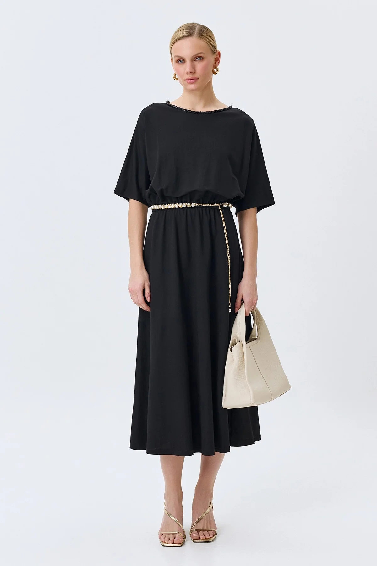 Ремень-цепочка с яркими жемчужинами, One