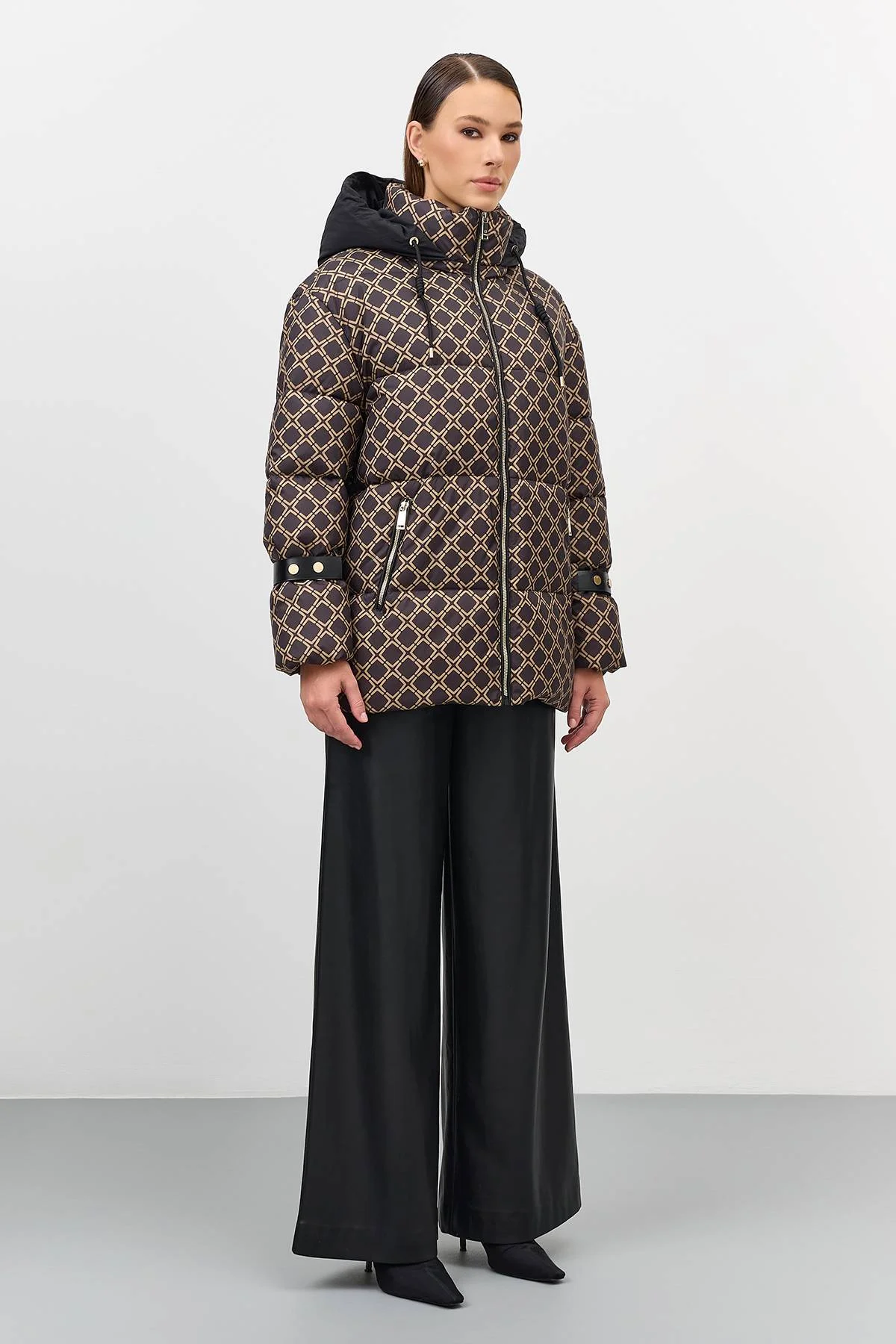 Лимитированная серия куртка с геометрическим принтом и палантин, 46
