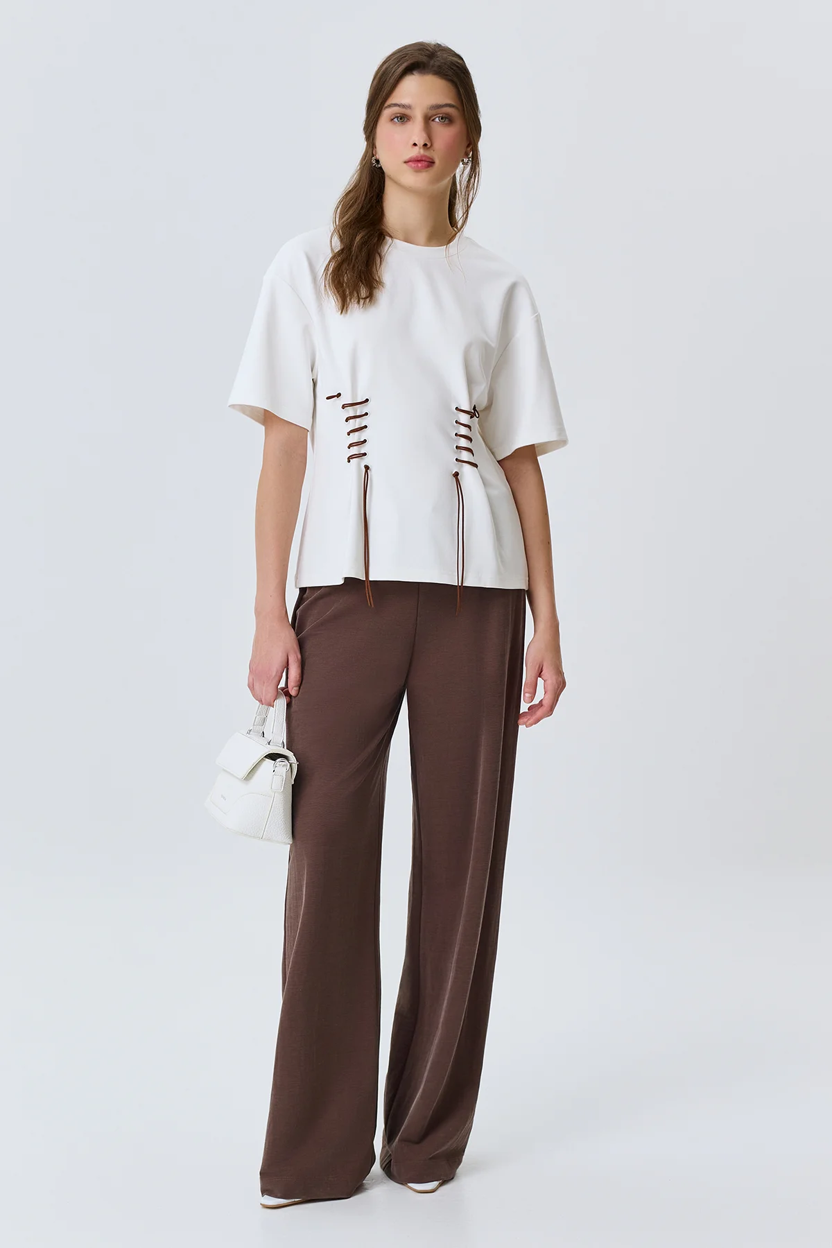 Джемпер с контрастной шнуровкой, 46