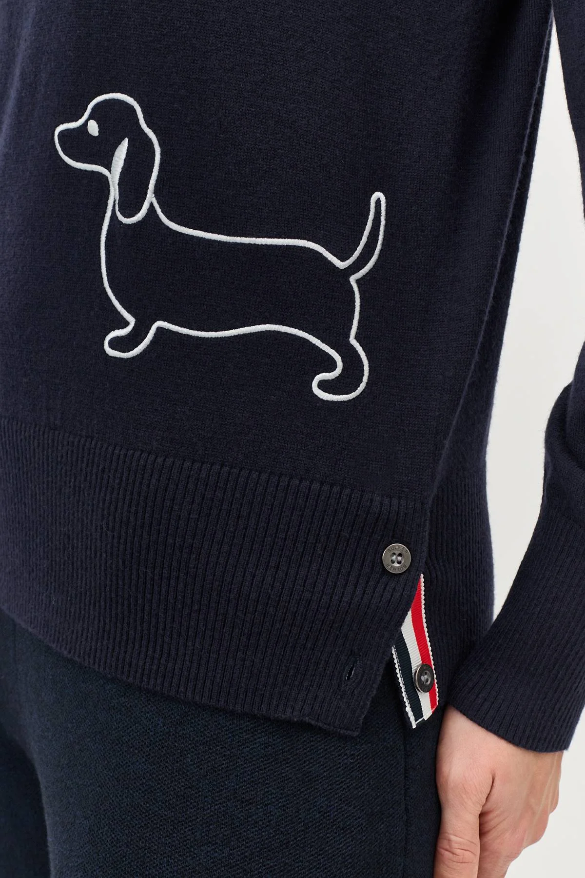 Лимитированная серия джемпер с контрастной вышивкой и ремень, 44