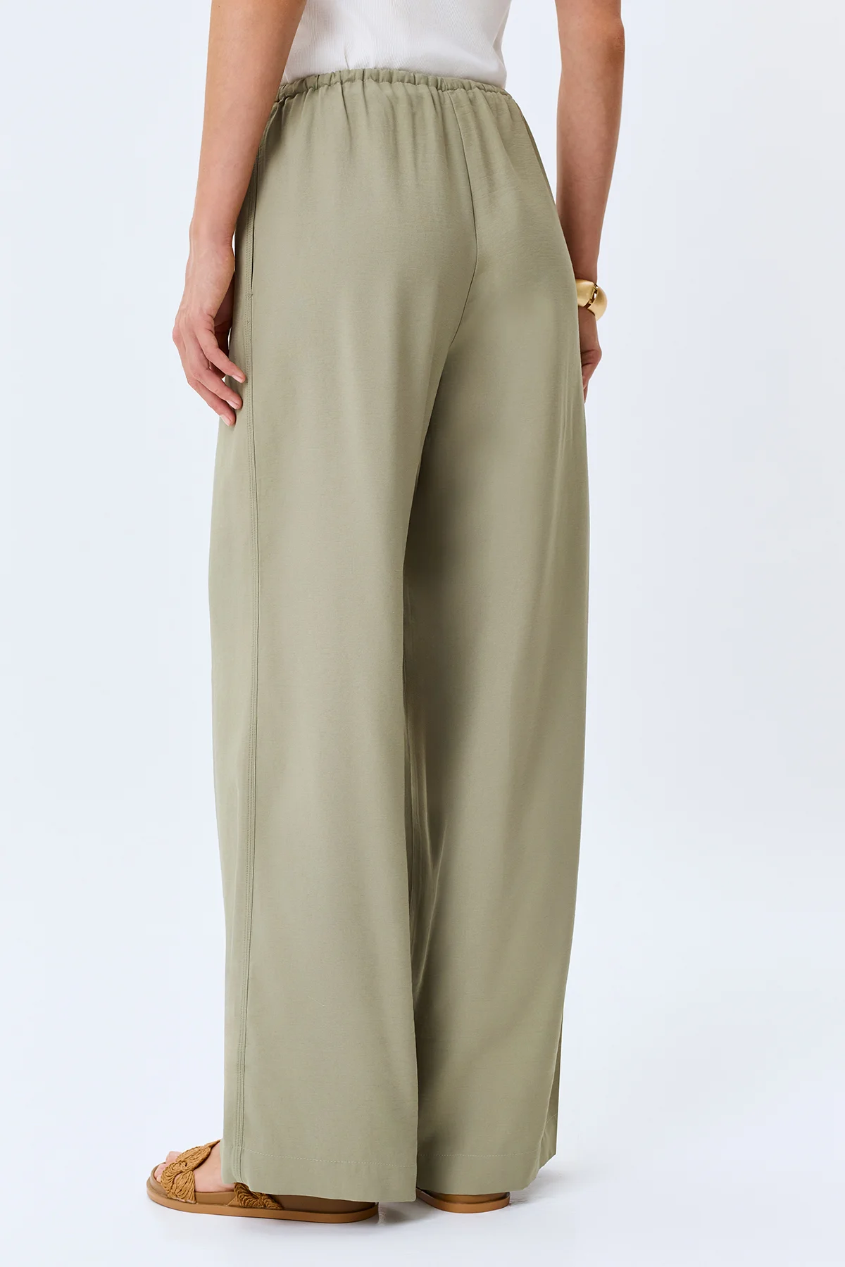 Свободные брюки с широкими отворотами, 50