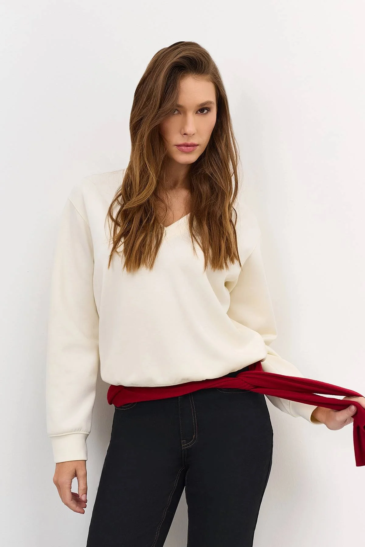 Светлый свободный свитер с шерстью, 42