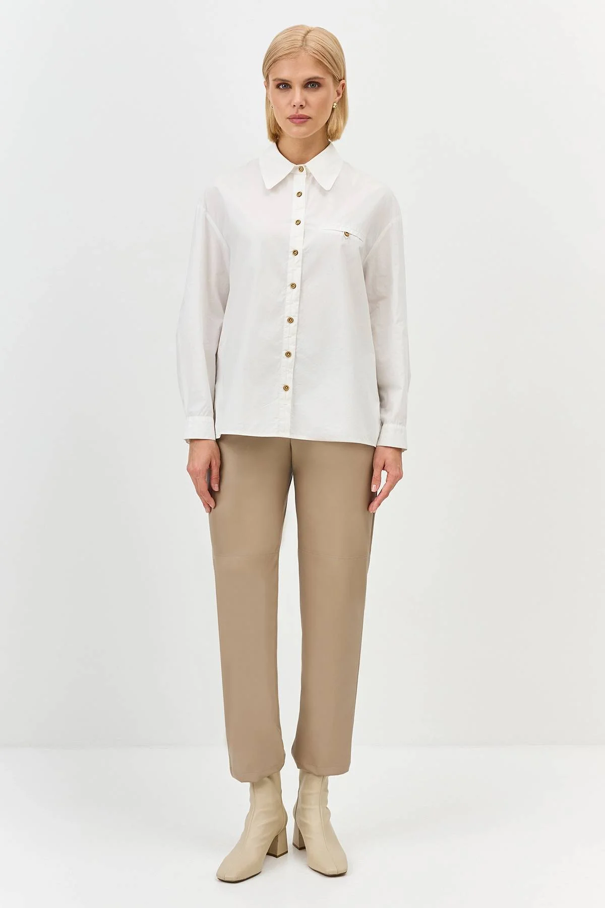 Лимитированная серия Oversize рубашка из 100% хлопка в белом цвете с ремнем, 36