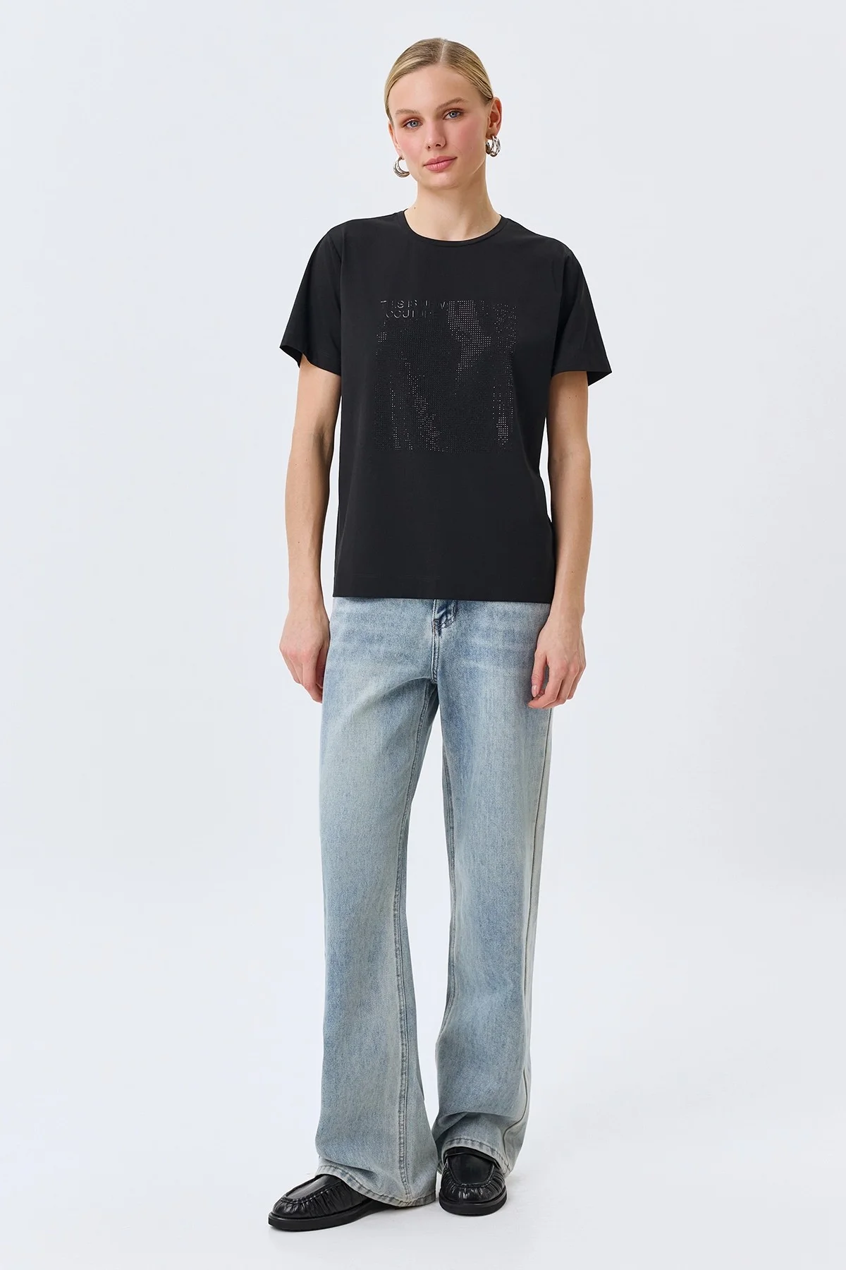 Футболка с искрящимися стразами, 52