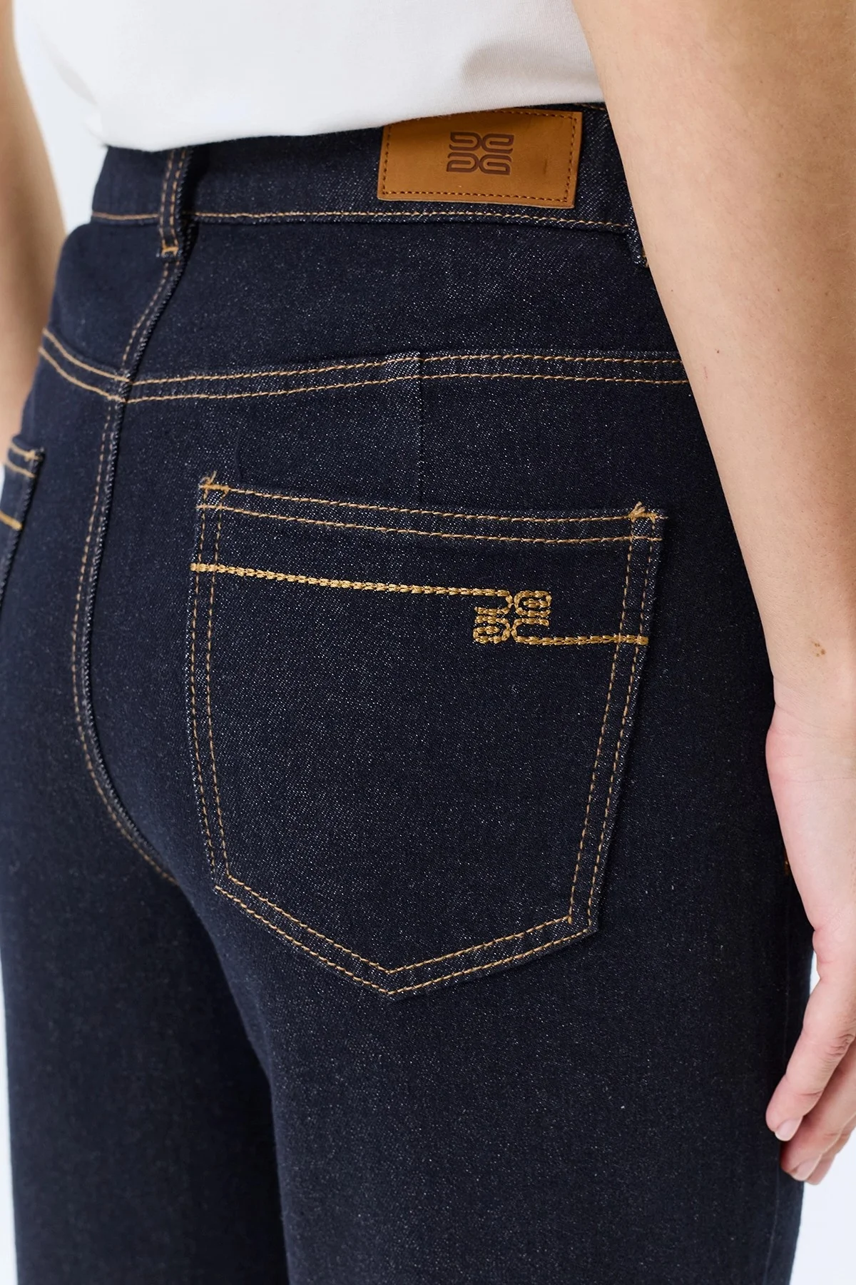 Классические темно-синие джинсы, 38