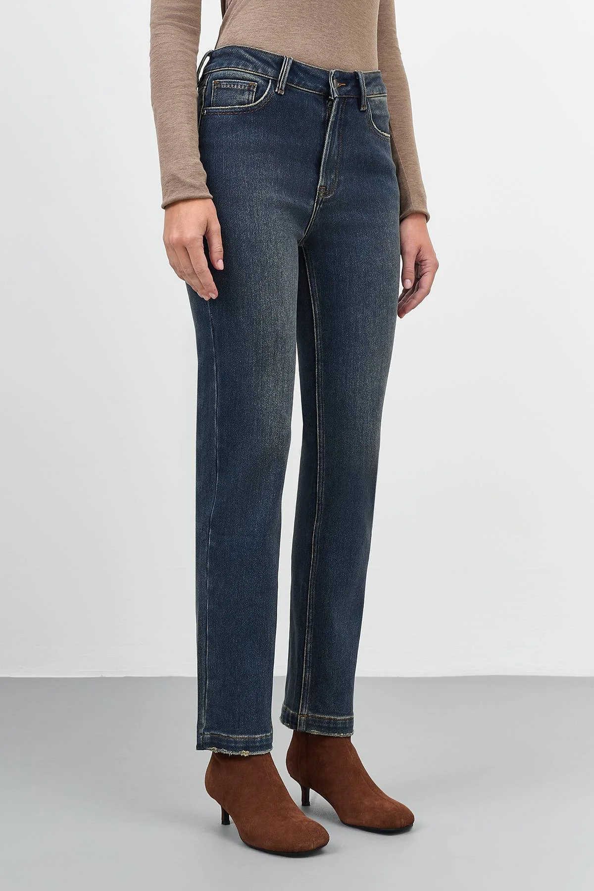 Утепленные джинсы со спандексом деликатной варкой, 48