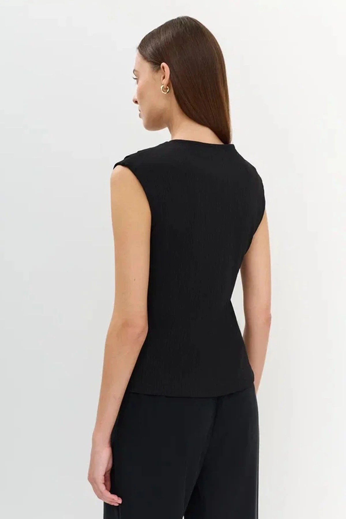 Топ без рукавов с вырезом горловины "лодочка", 52р