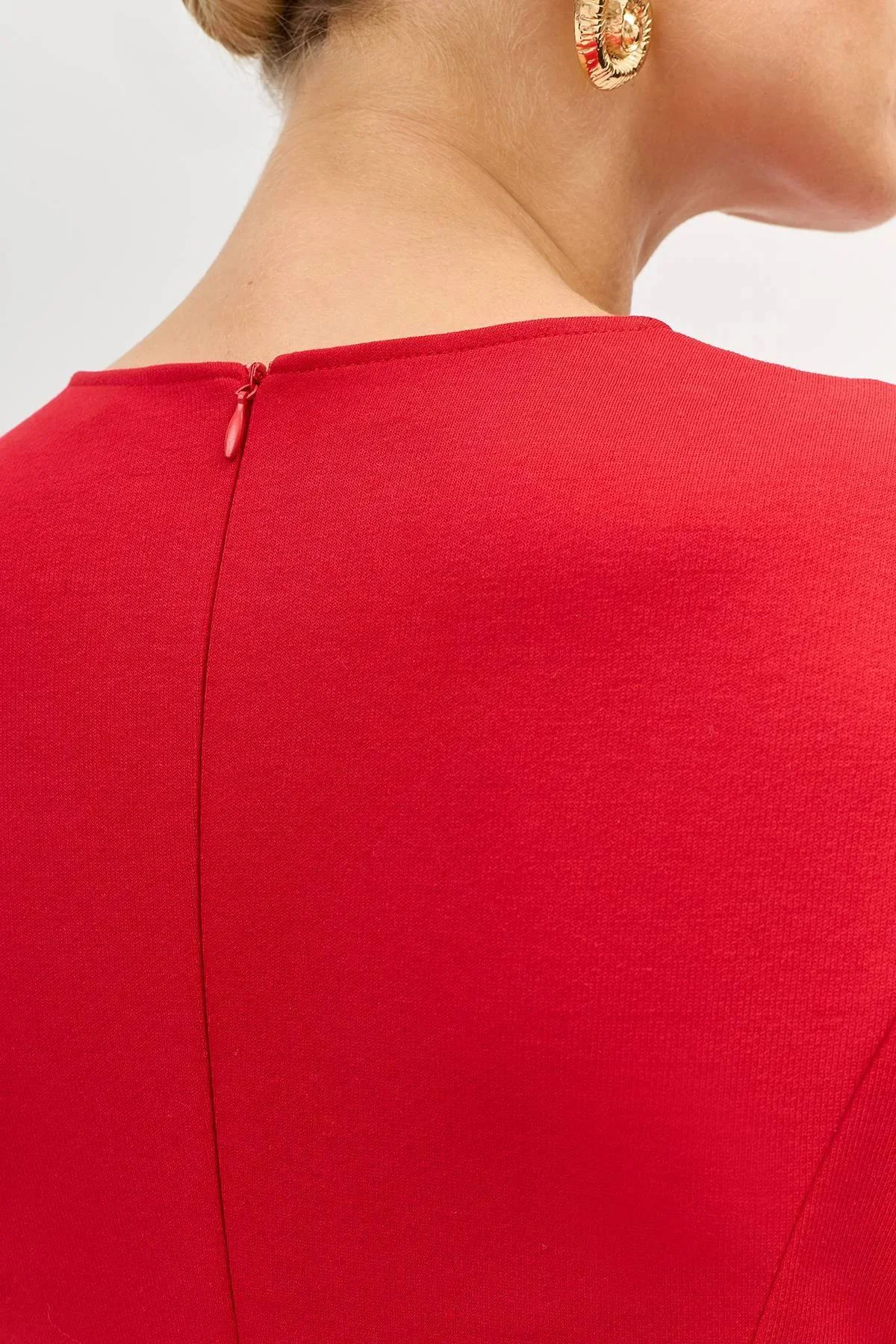 Трикотажное платье с высоким разрезом, 42