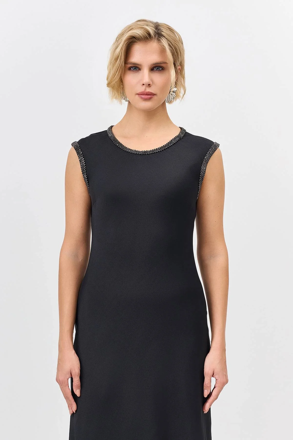 Лимитированная серия элегантное платье из 100% вискозы и ремень, 34 Лимитированная серия элегантное платье из 100% вискозы и ремень, 34