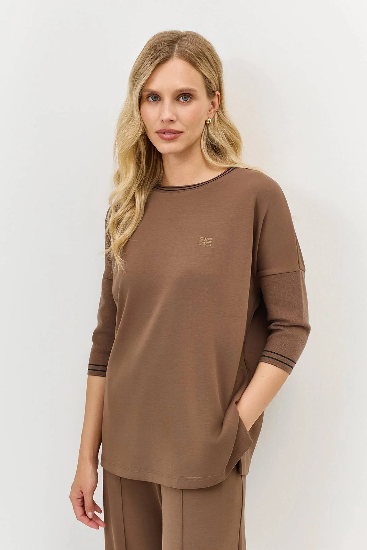 Свободный джемпер с укороченными рукавами, 34