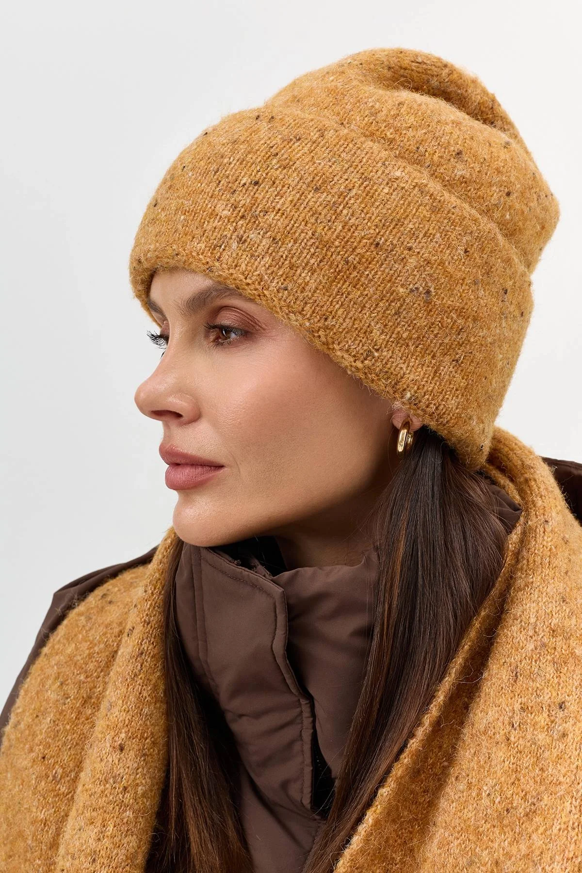 Укороченная шапка с шерстью, One