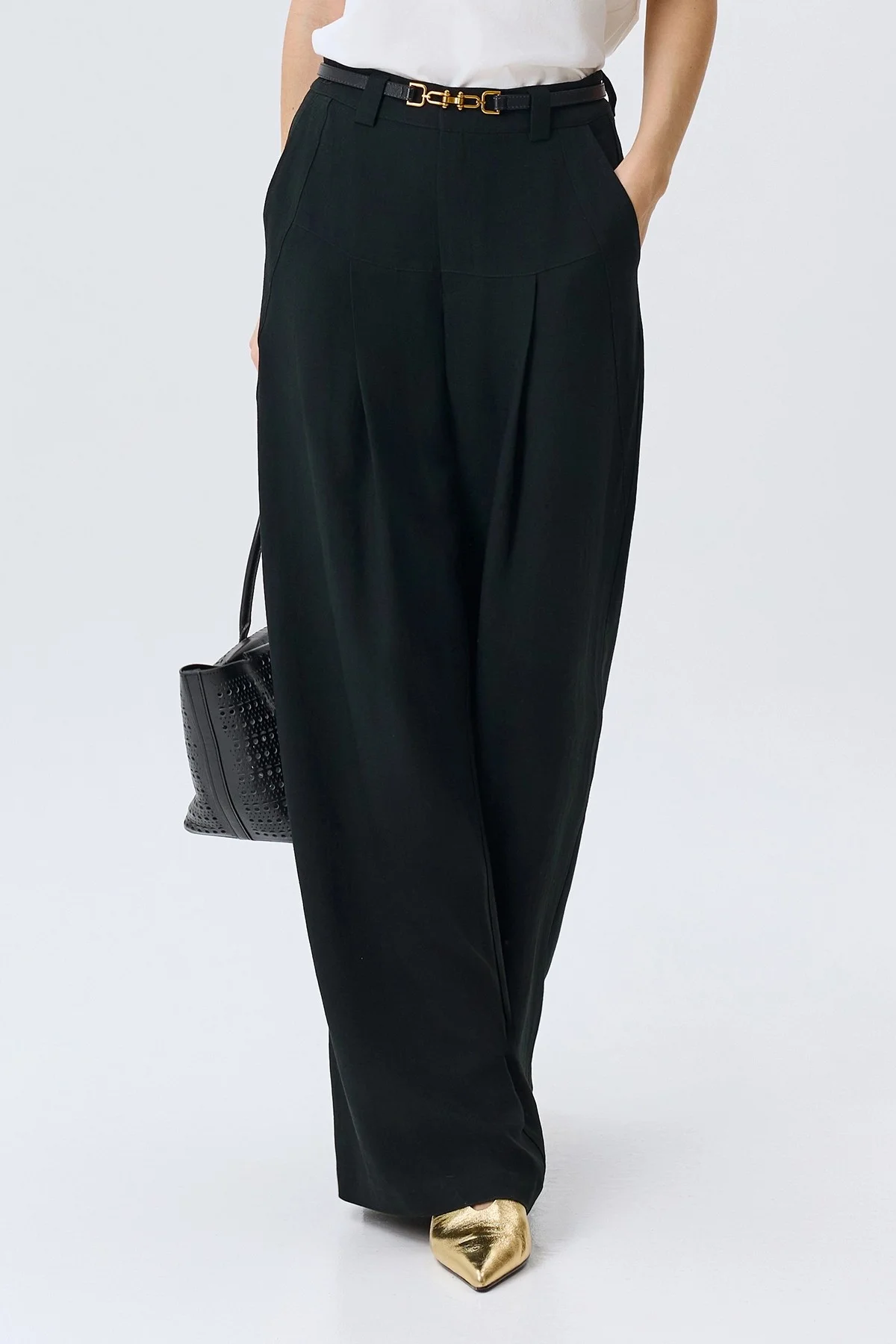 Брюки с кокеткой и складками, 44