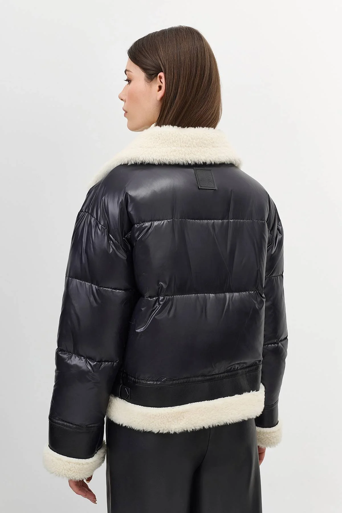 Комбинированная куртка с овчиной, 48