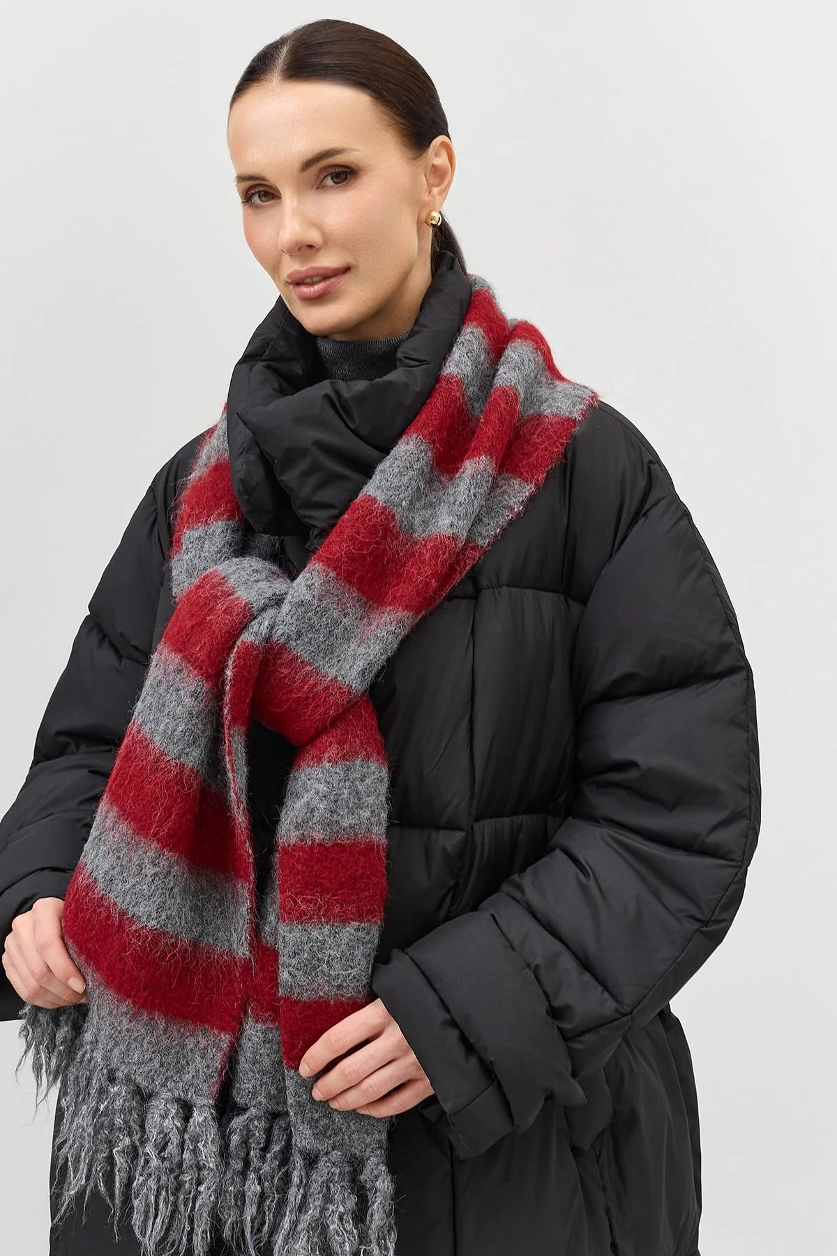 Яркий шарф в полоску, One