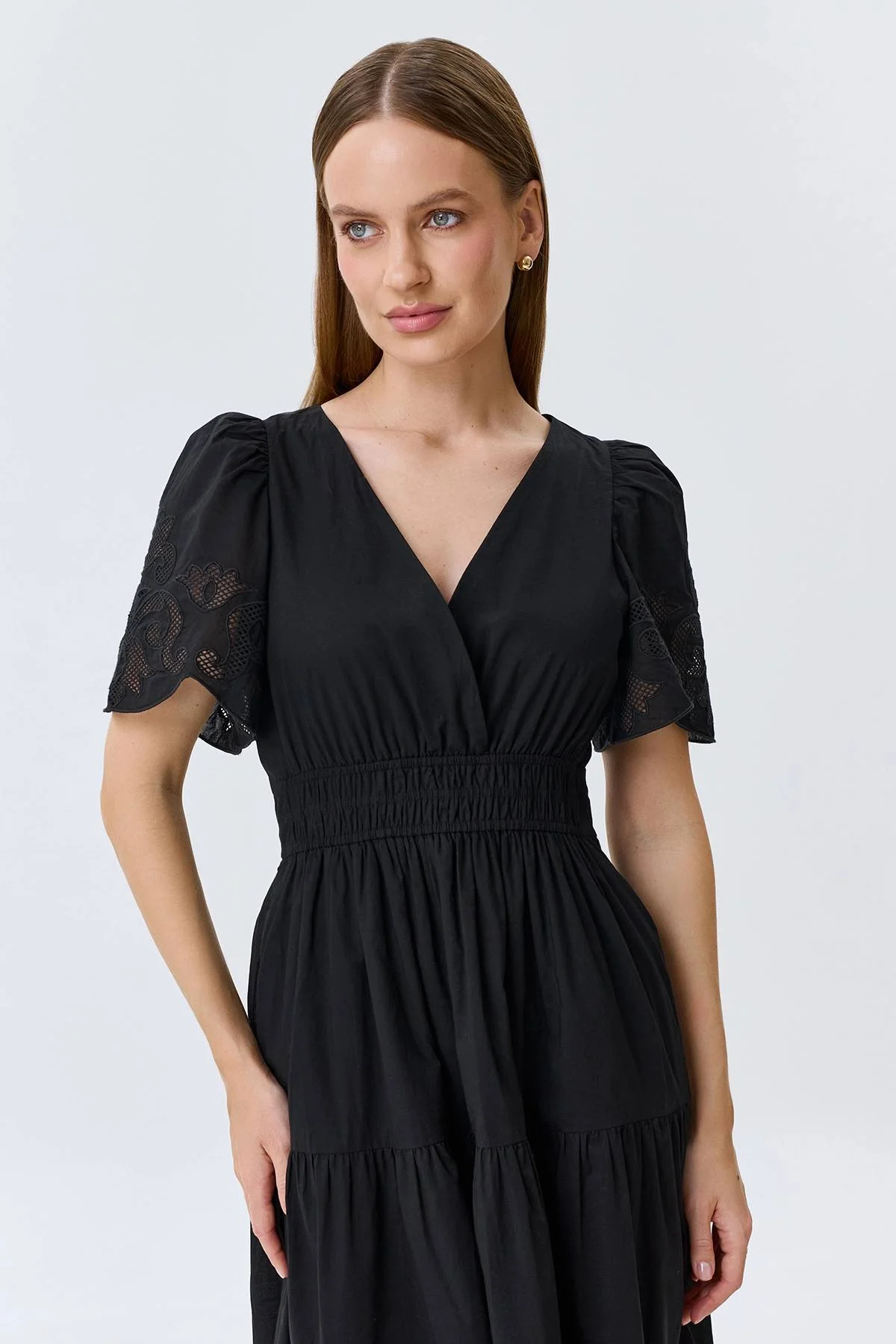 Платье с ажурной вышивкой, 42