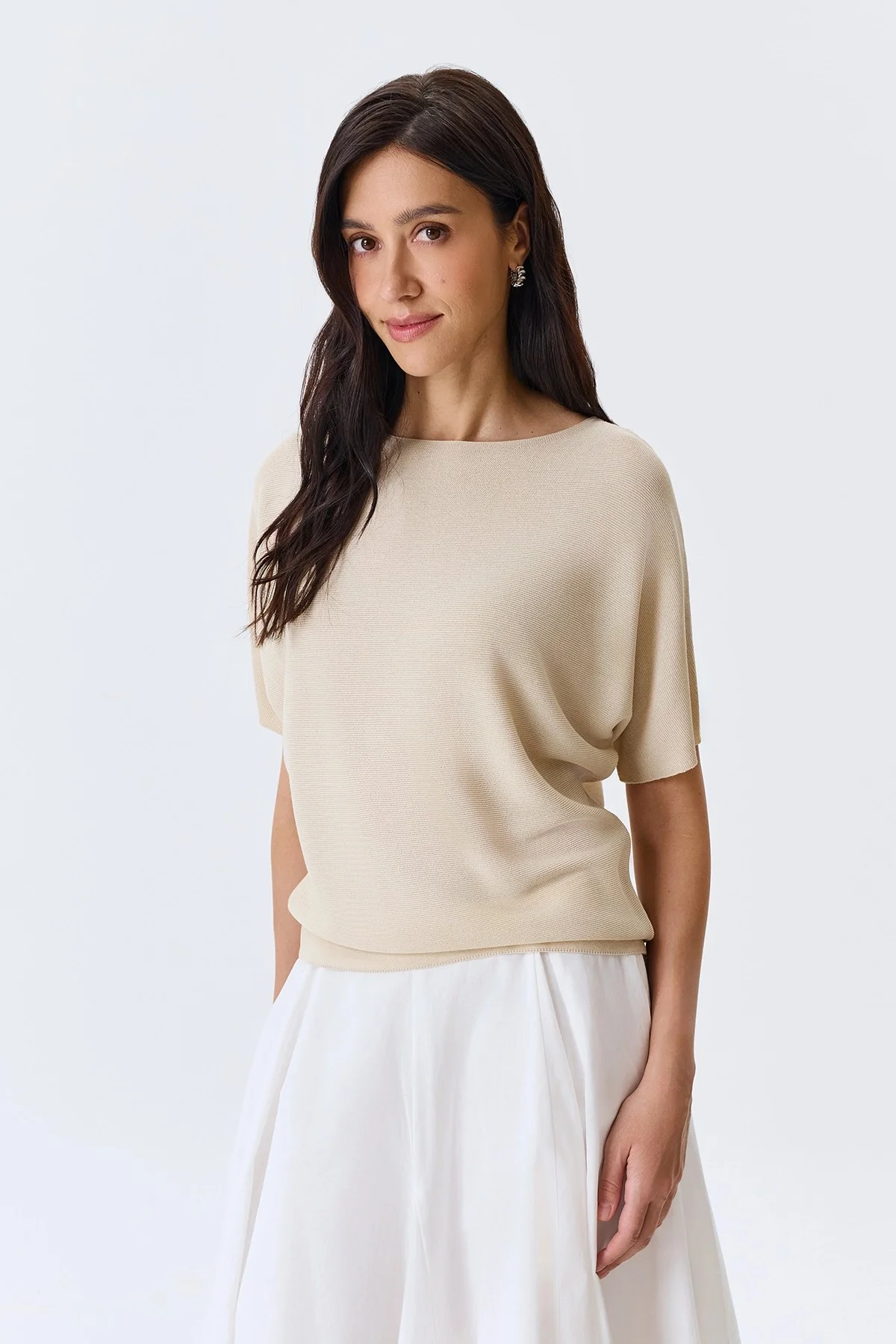 Бежевый вязаный джемпер из вискозы, 44