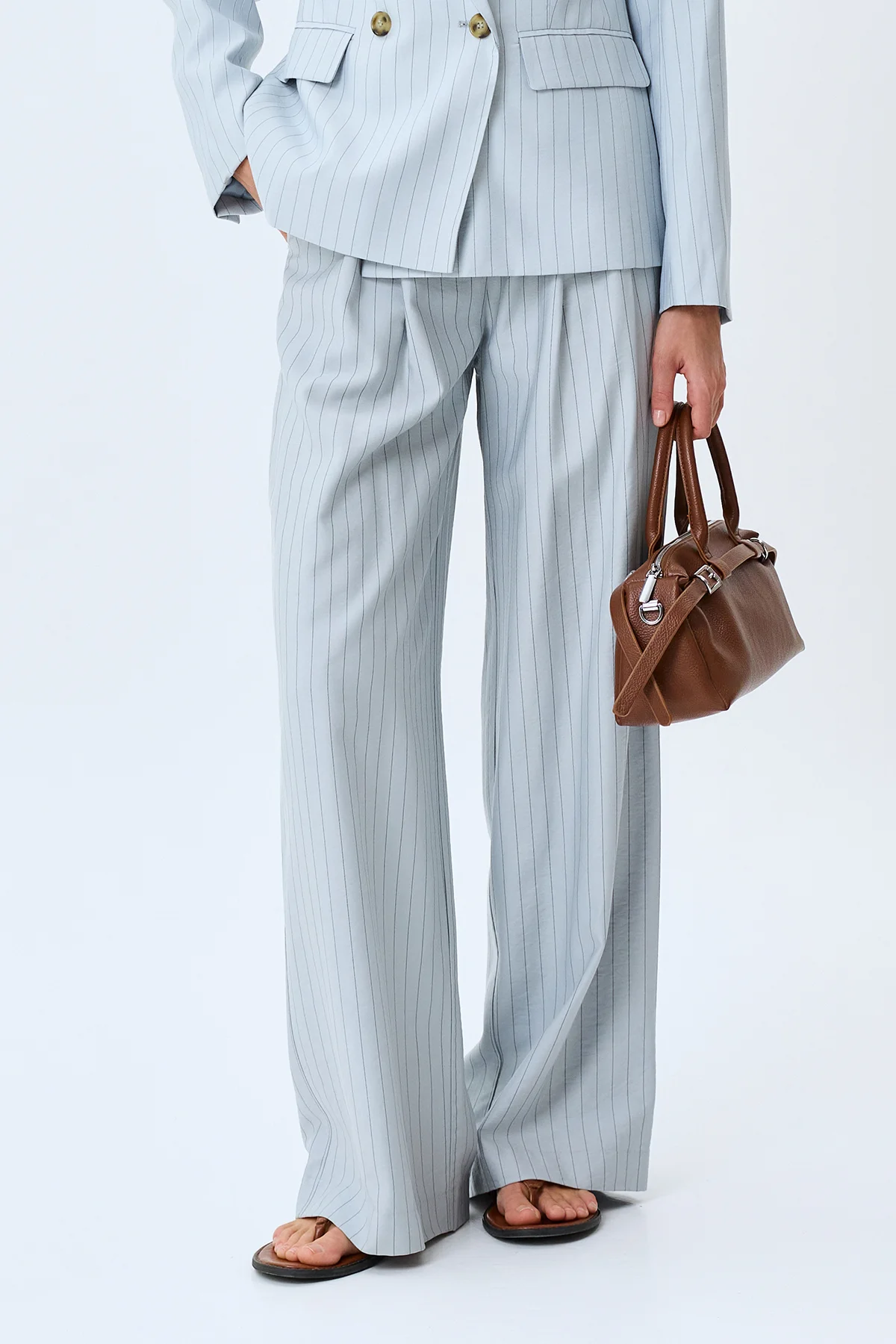 Широкие брюки в тонкую полоску, 42