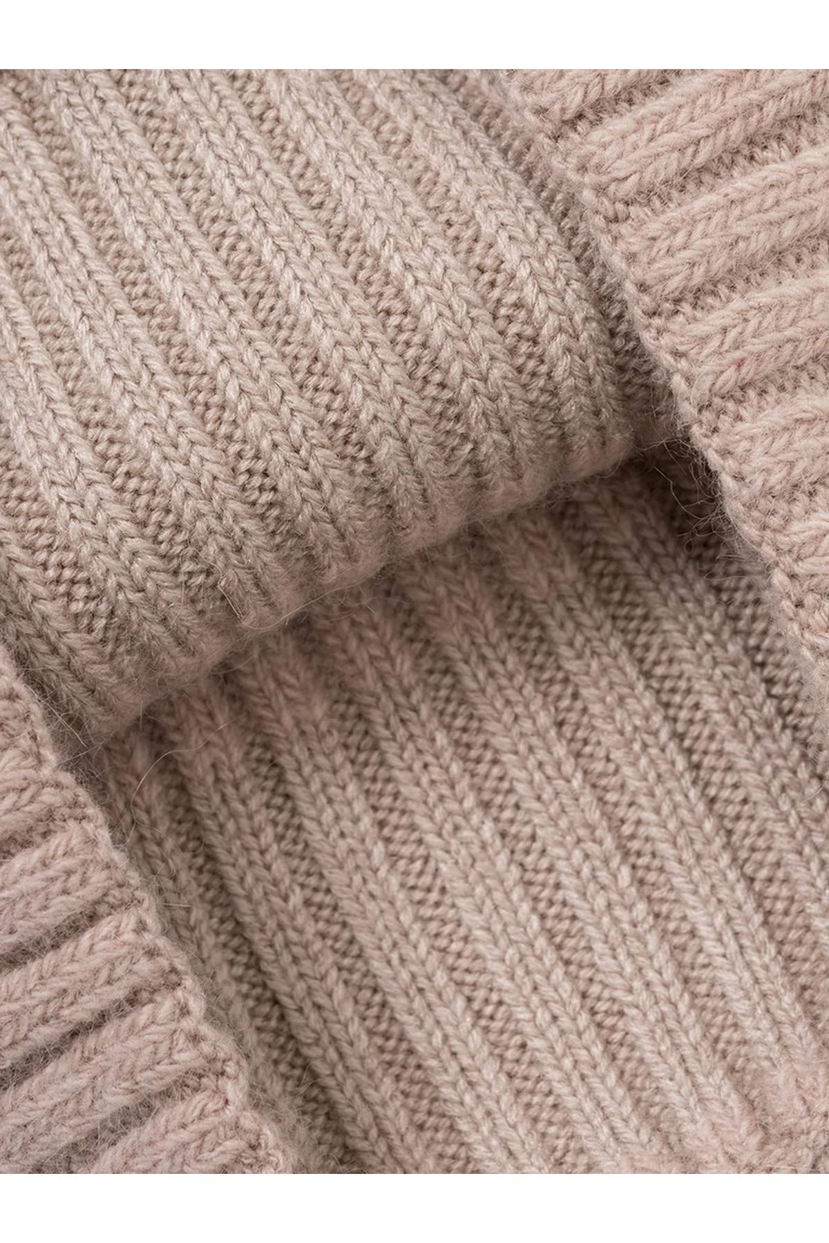 Шапка пыльно-розовая, One