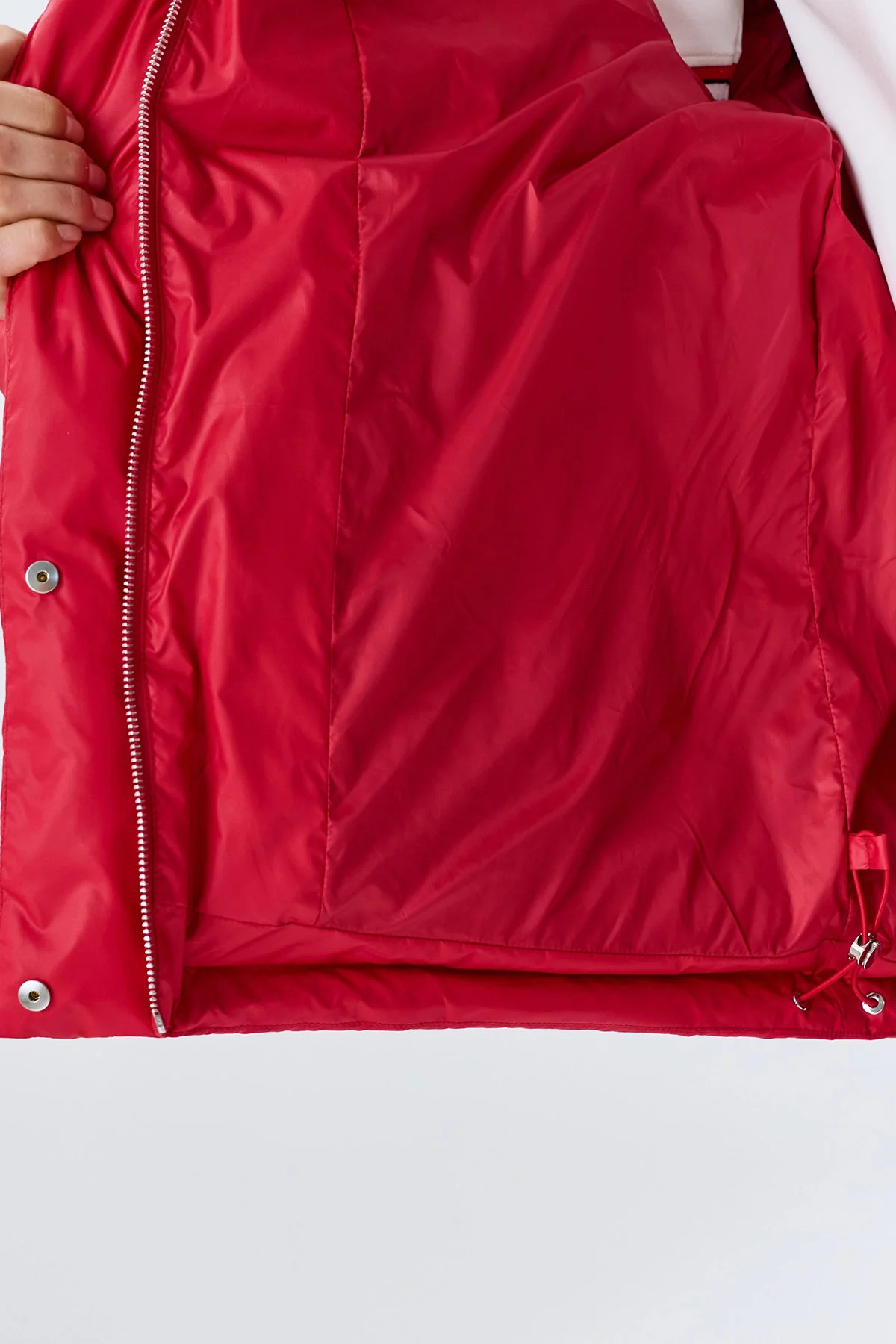 Яркий красный пуховик Oversize, 40