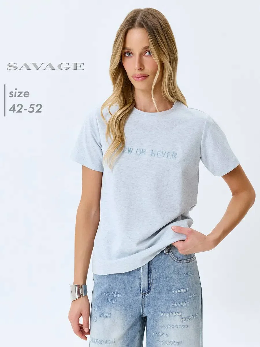 Меланжевая футболка с деликатной вышивкой, 52