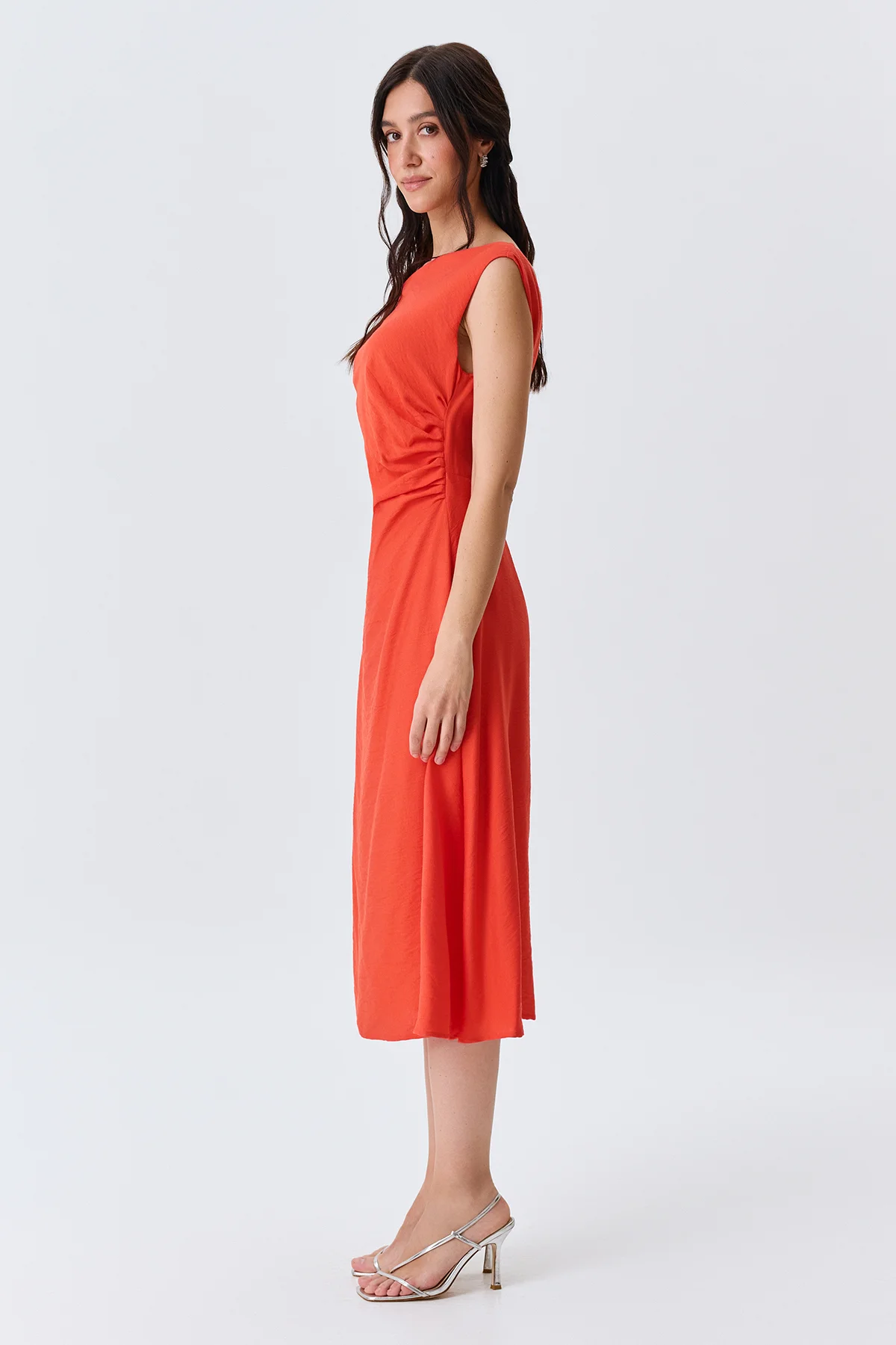 Платье-миди с асимметричным вырезом, 50